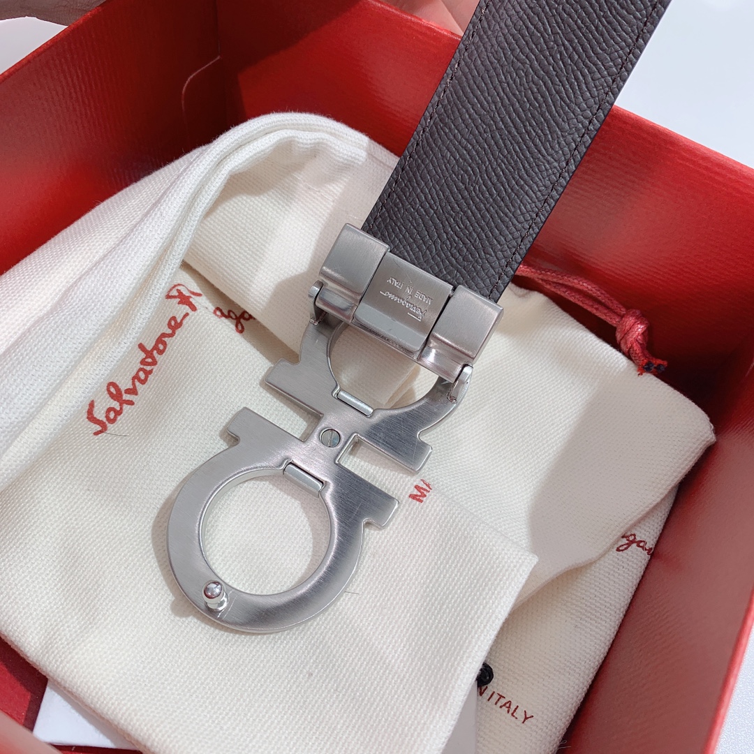 Salvatore Ferragamo Male Leather Belt M