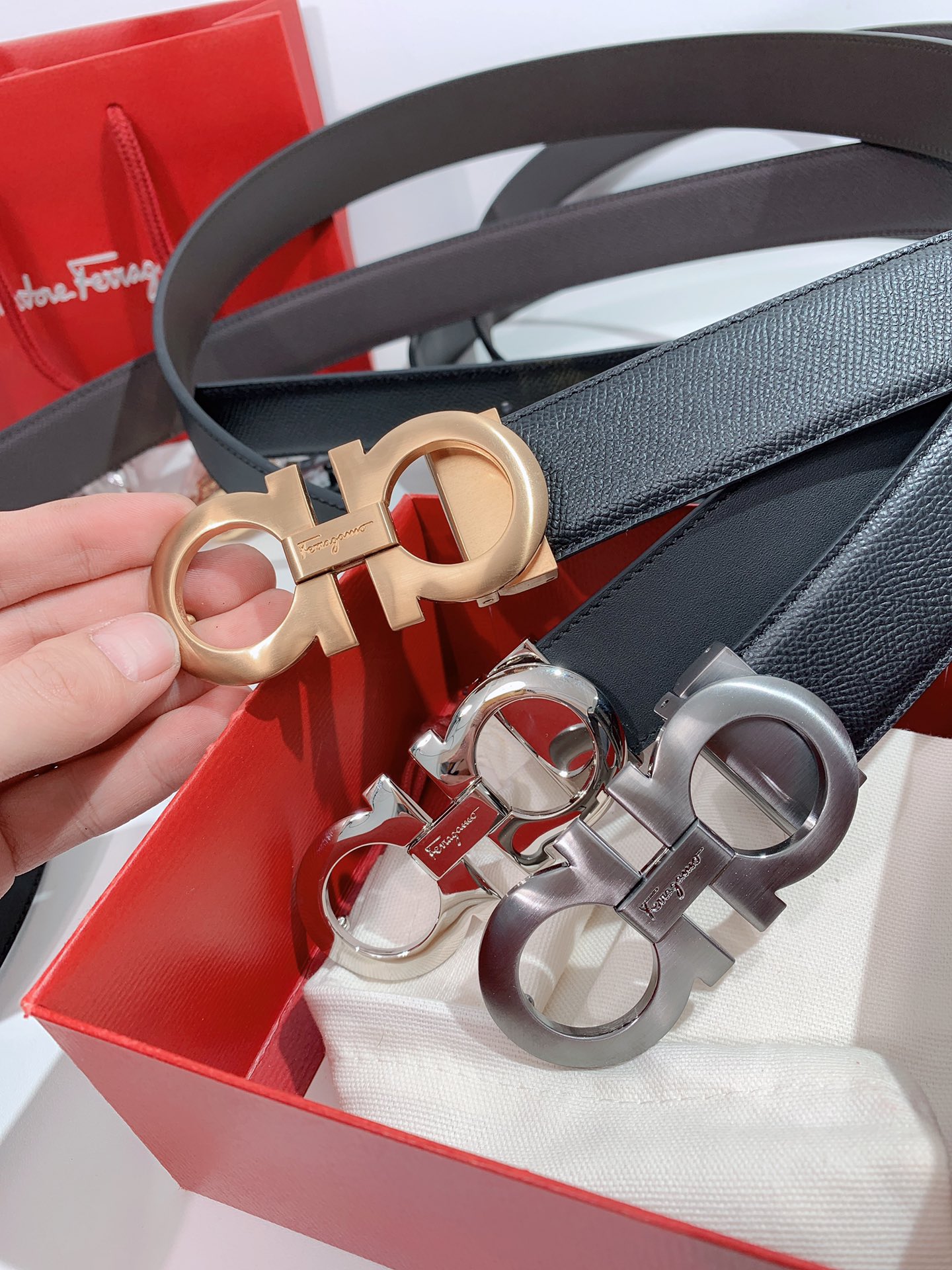 Salvatore Ferragamo Male Leather Belt M