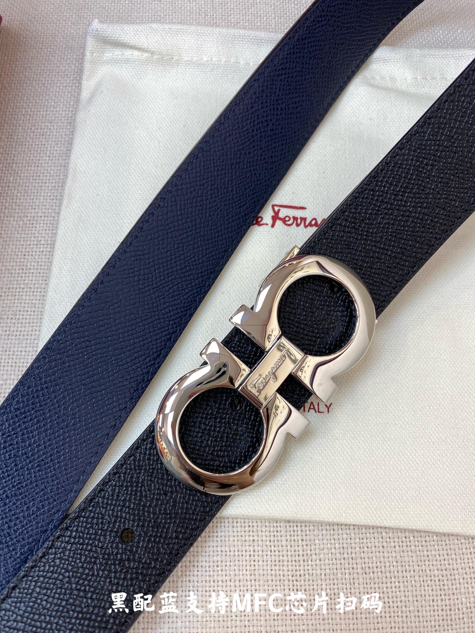 Salvatore Ferragamo Male Leather Belt M