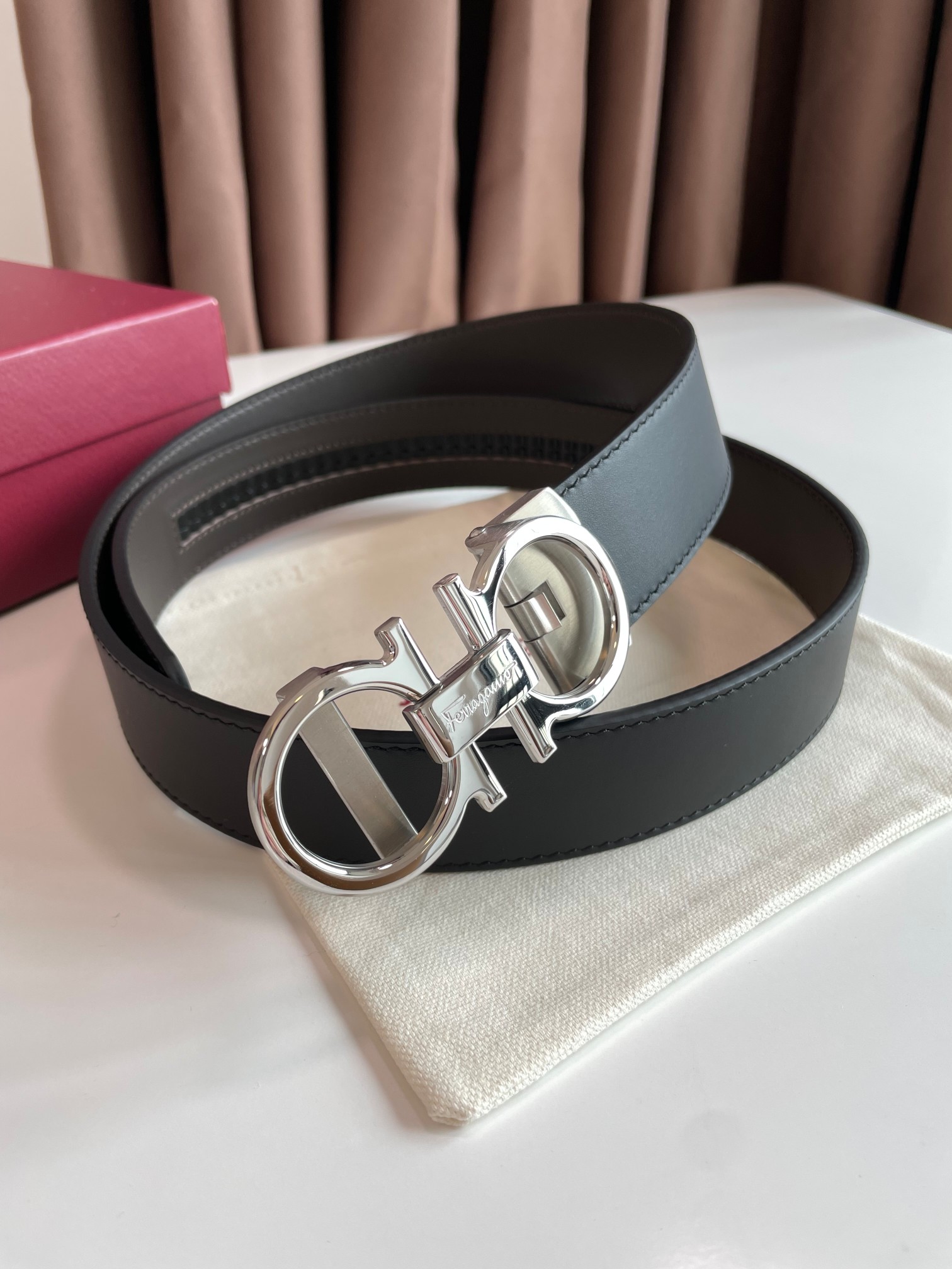 Salvatore Ferragamo Male Leather Belt M