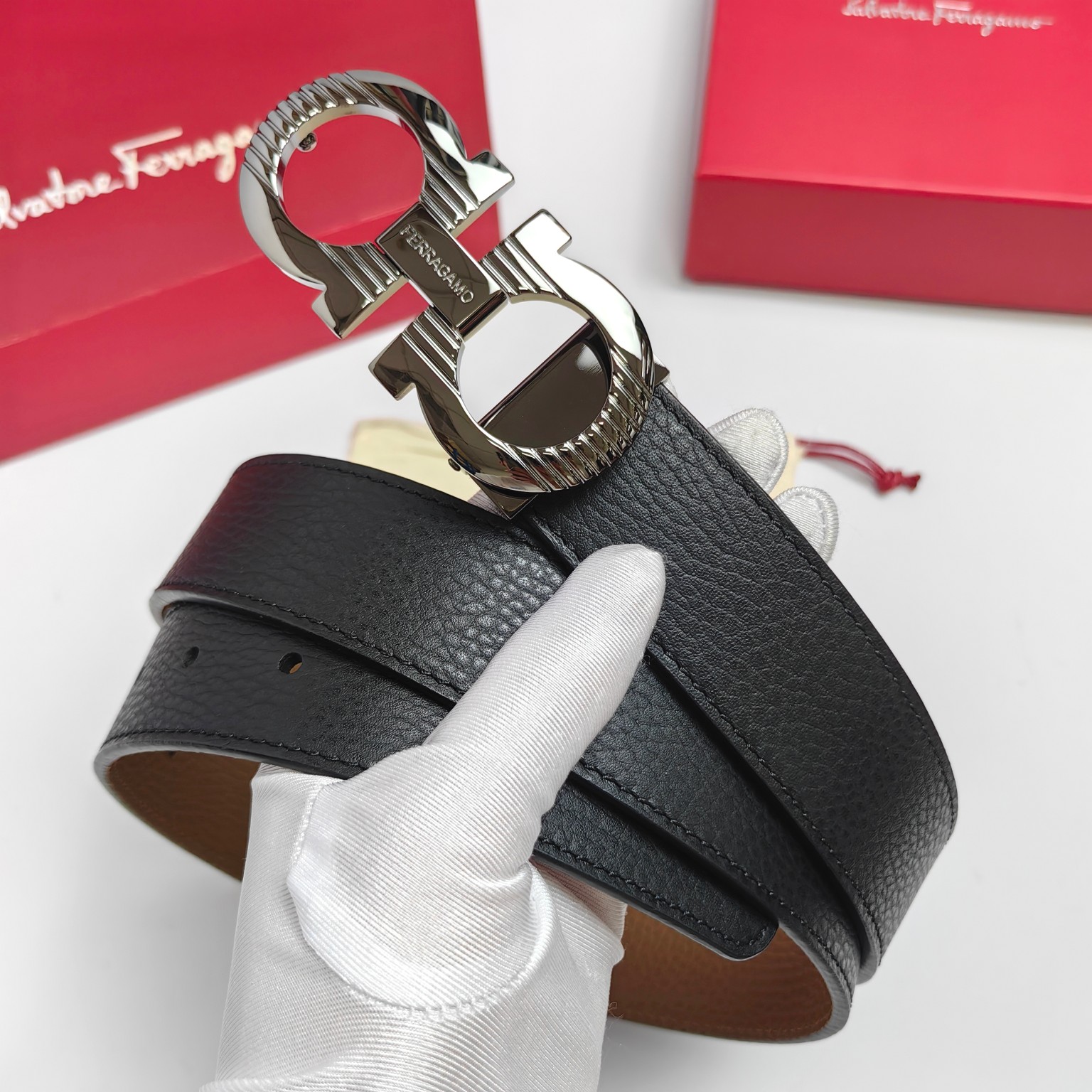 Salvatore Ferragamo Male Leather Belt Cow Leather M