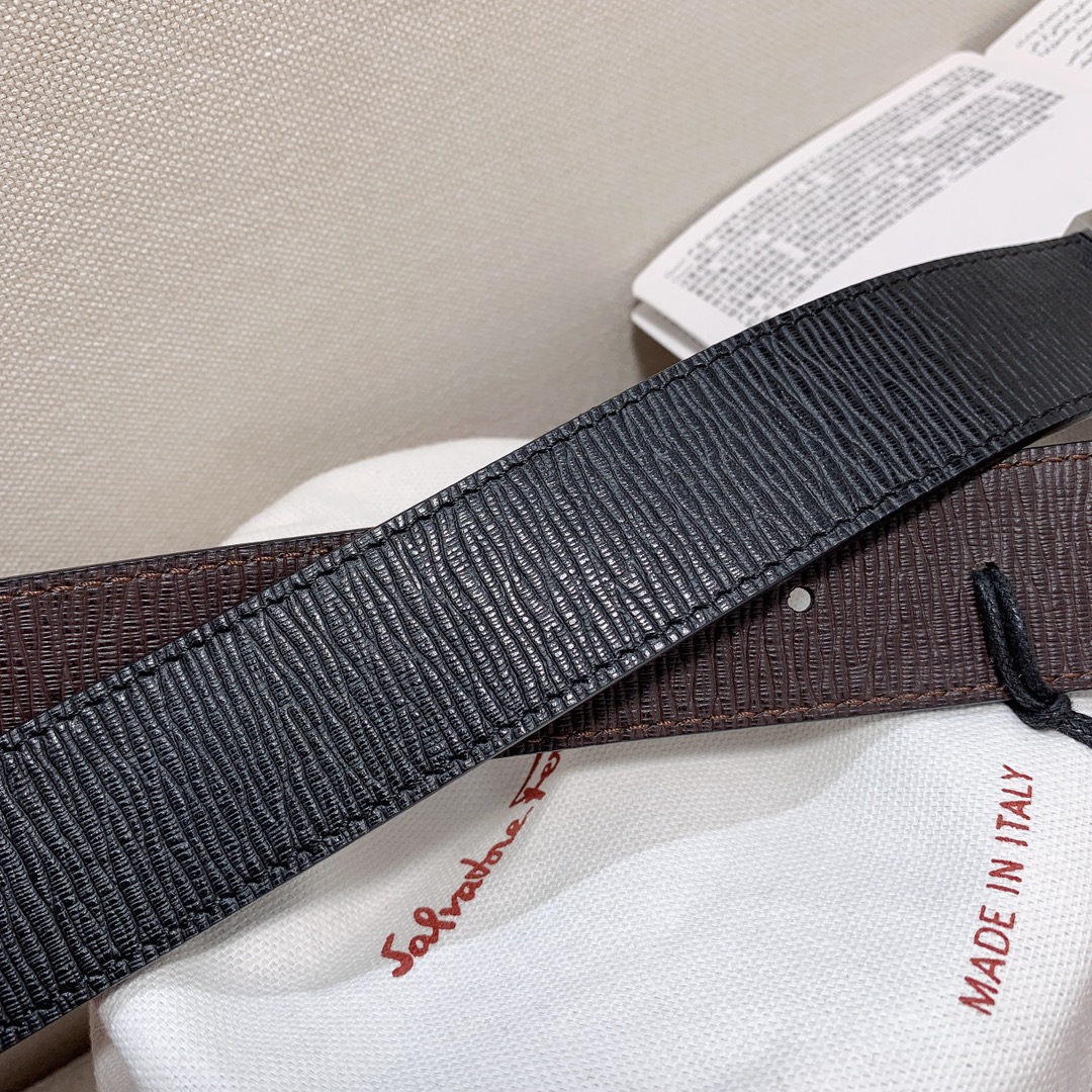 Salvatore Ferragamo Leather Belt M