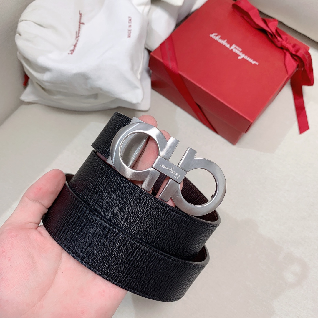 Salvatore Ferragamo Leather Belt M