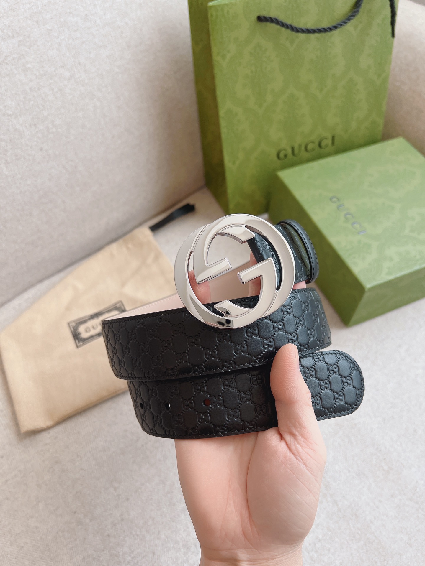 Gucci Leather Belt S-m