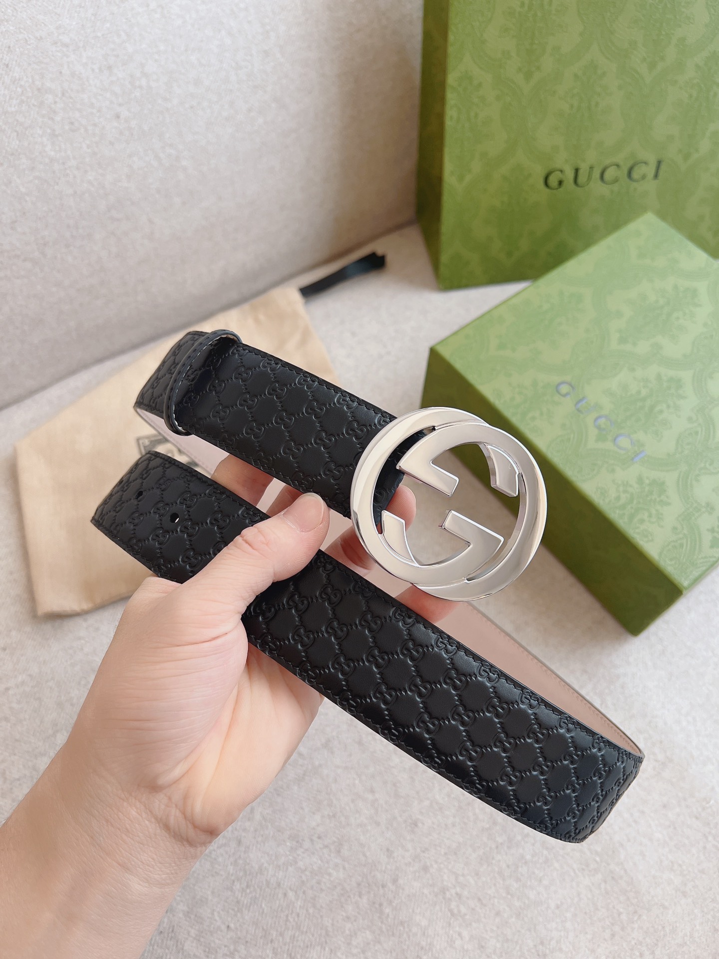 Gucci Leather Belt S-m