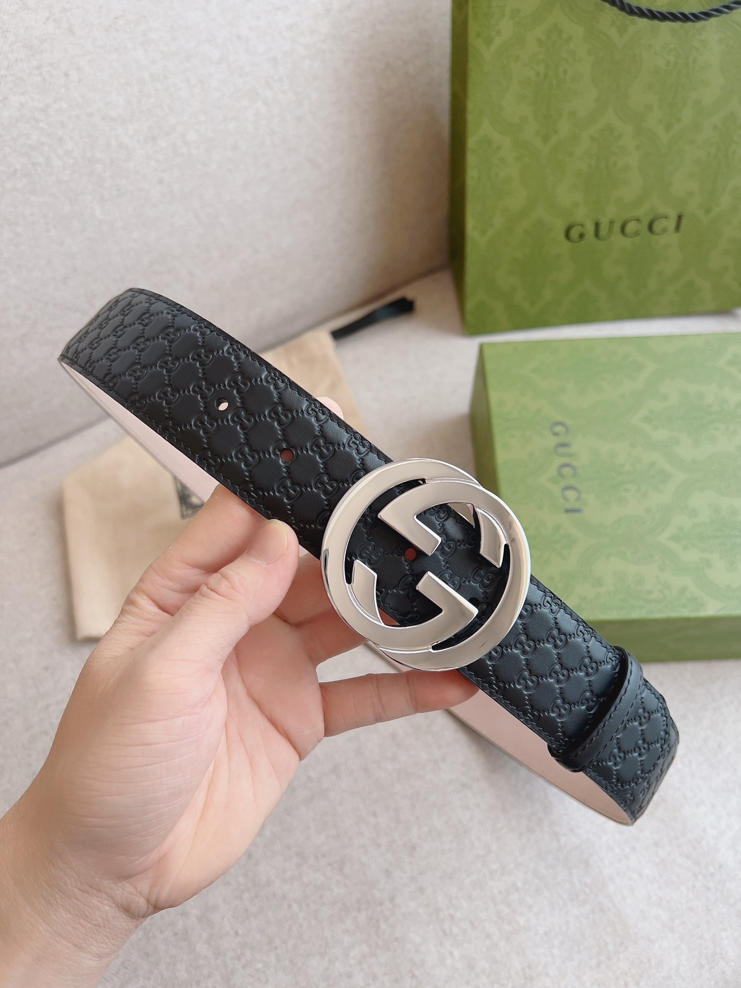 Gucci Leather Belt S-m
