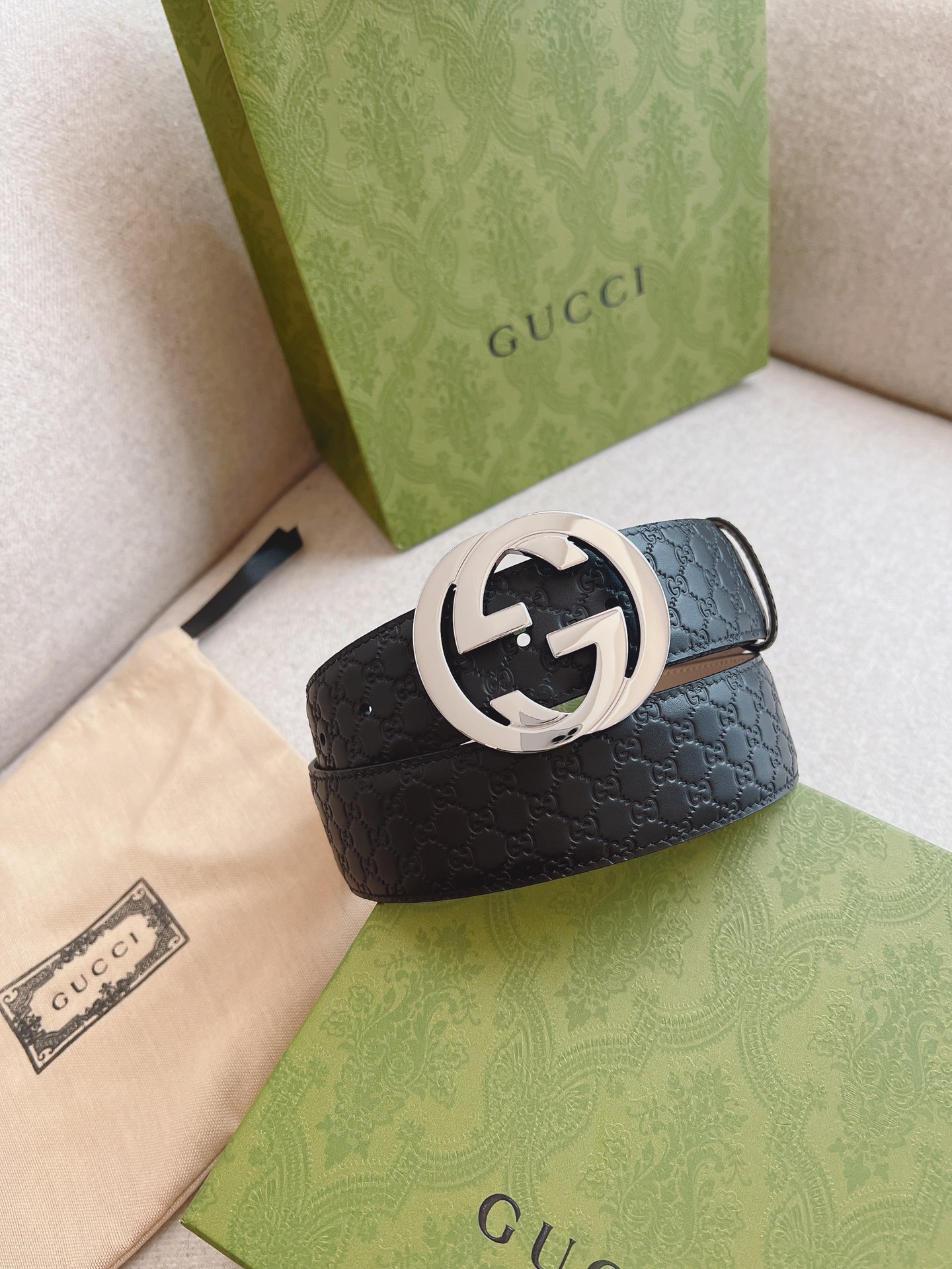 Gucci Leather Belt S-m