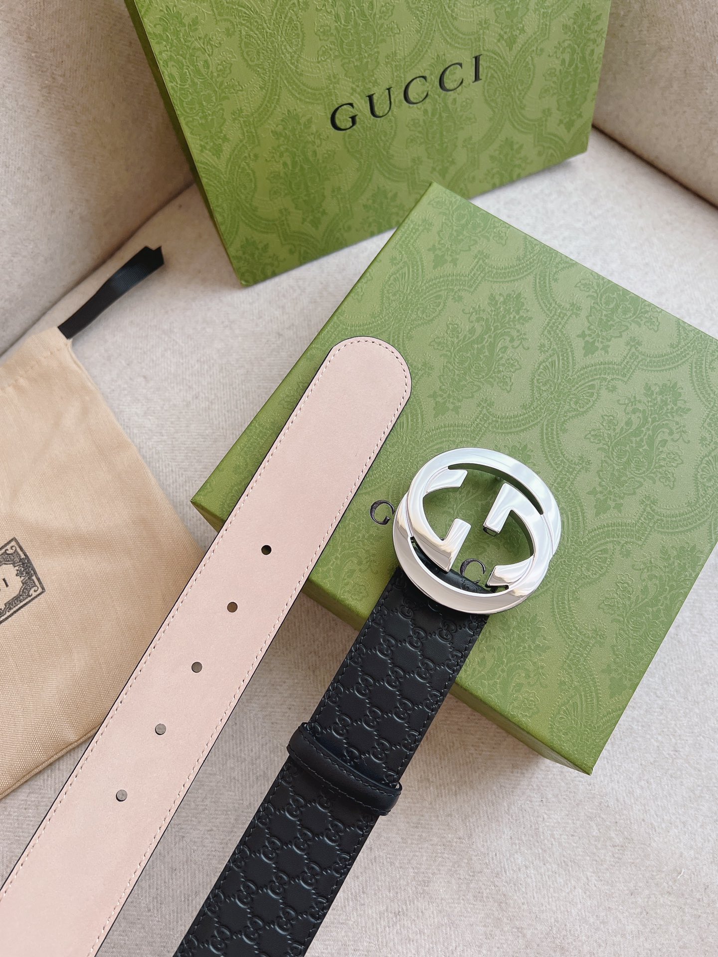 Gucci Leather Belt S-m