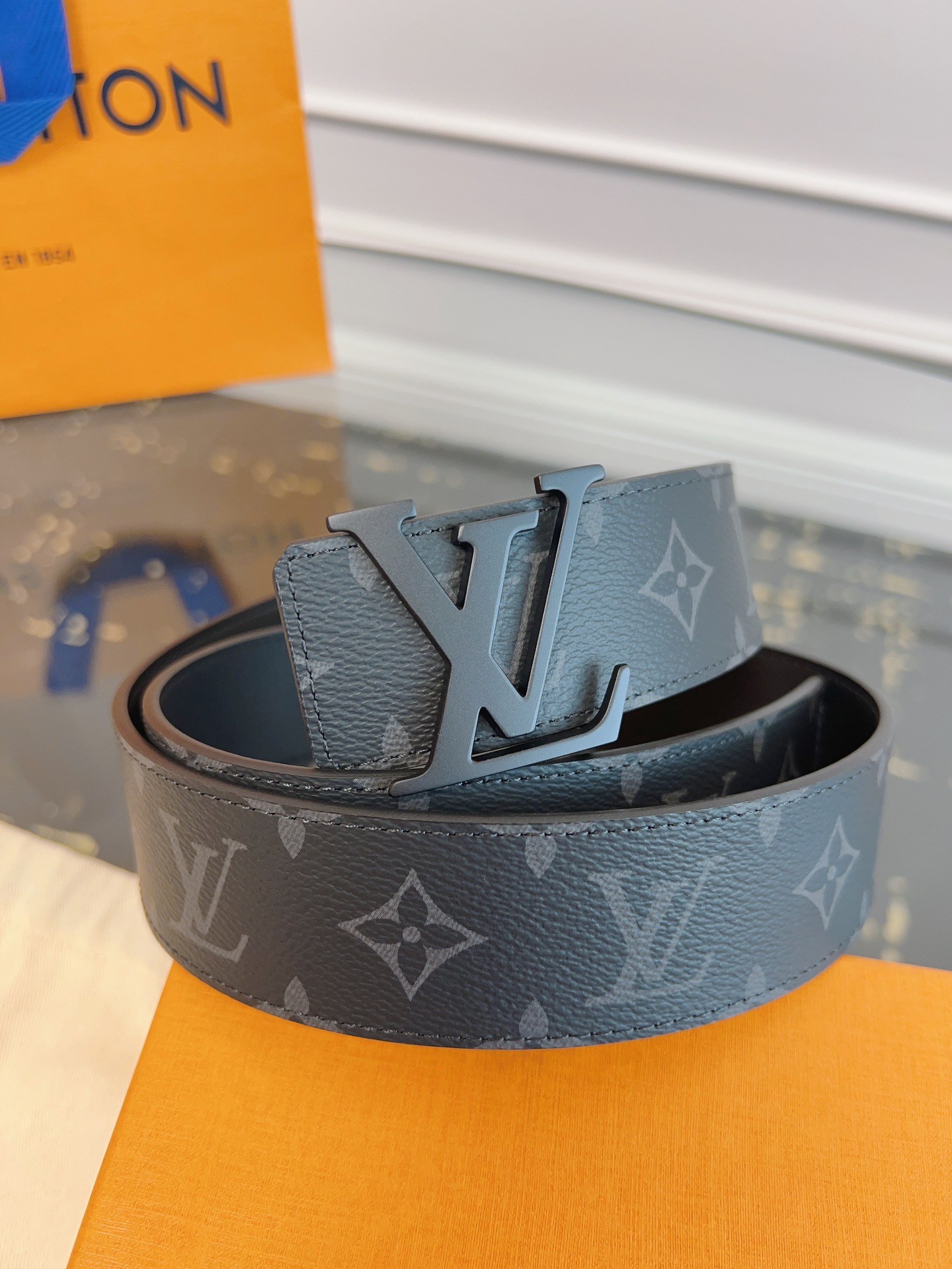 Louis Vuitton Male Basic Belt Cow Leather Black S-m-l