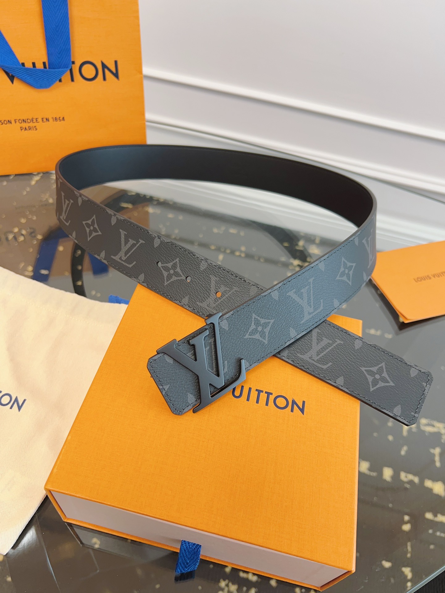 Louis Vuitton Male Basic Belt Cow Leather Black S-m-l