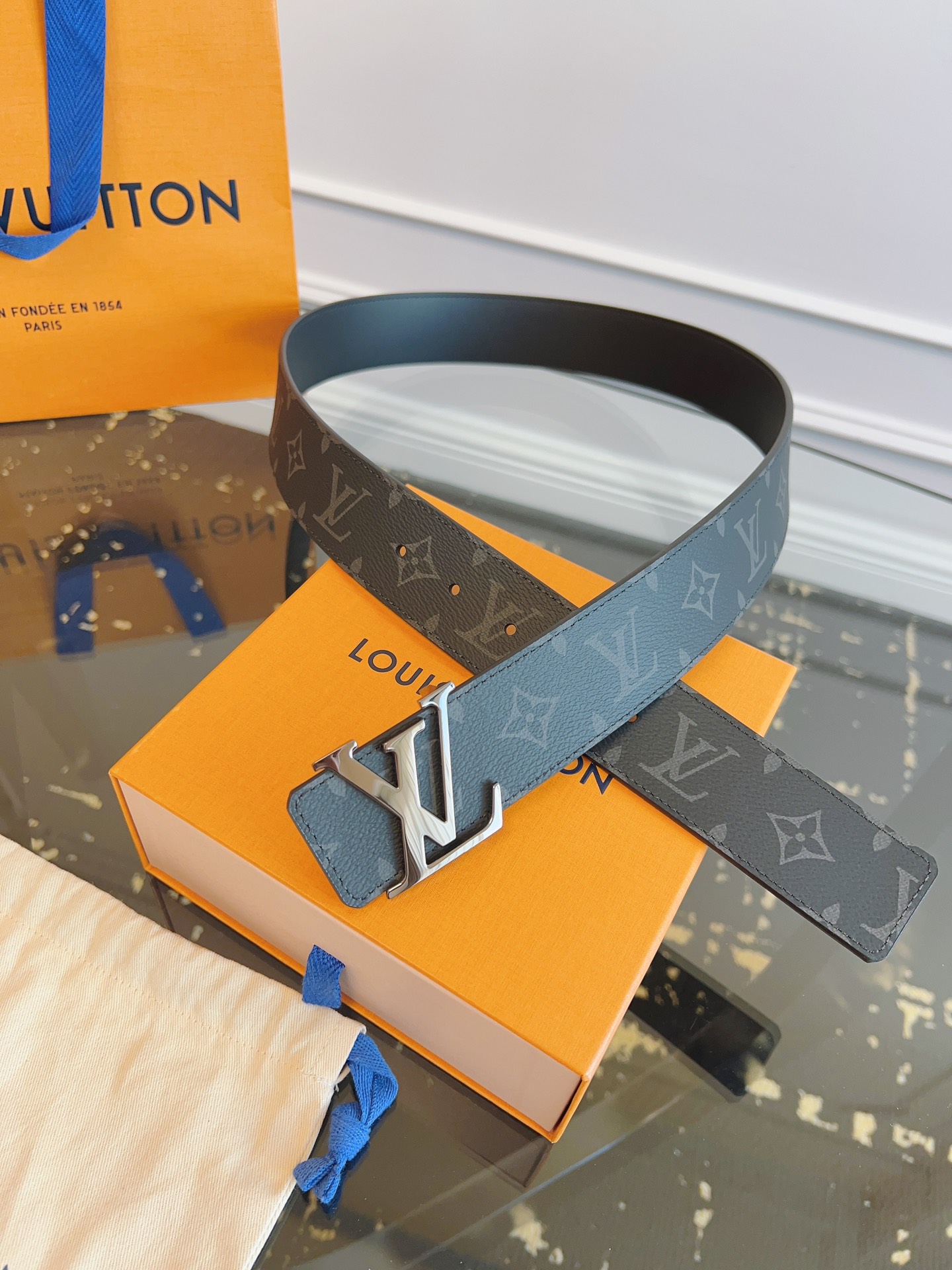 Louis Vuitton Male Basic Belt Cow Leather Black S-m-l