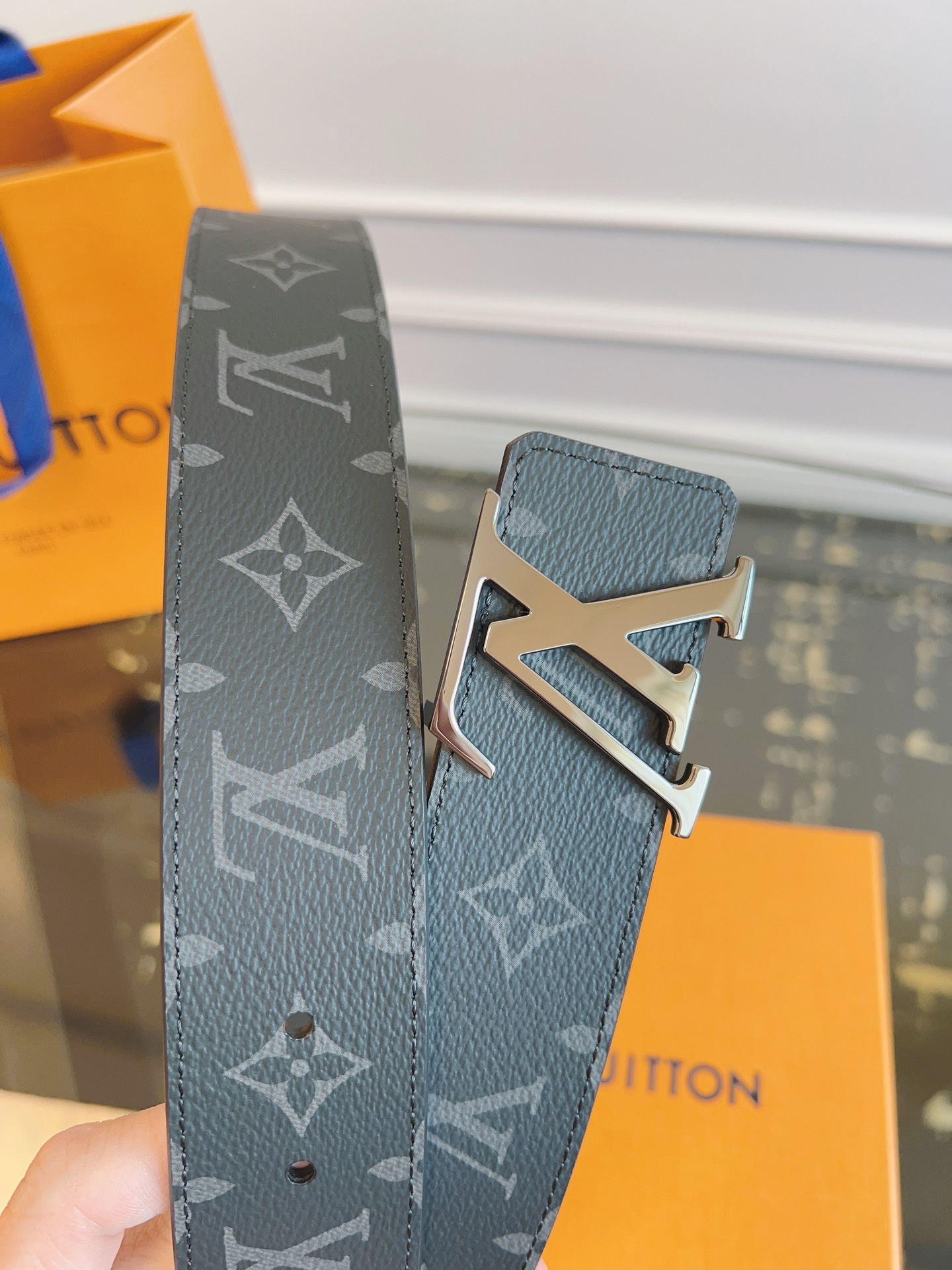 Louis Vuitton Male Basic Belt Cow Leather Black S-m-l