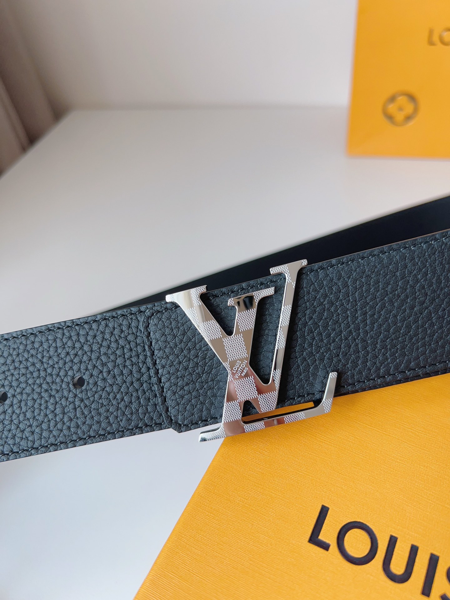 Louis Vuitton Male Basic Belt Cow Leather S-m-l