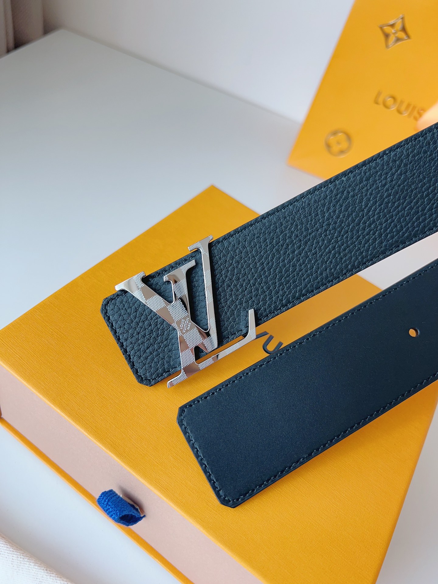 Louis Vuitton Male Basic Belt Cow Leather S-m-l