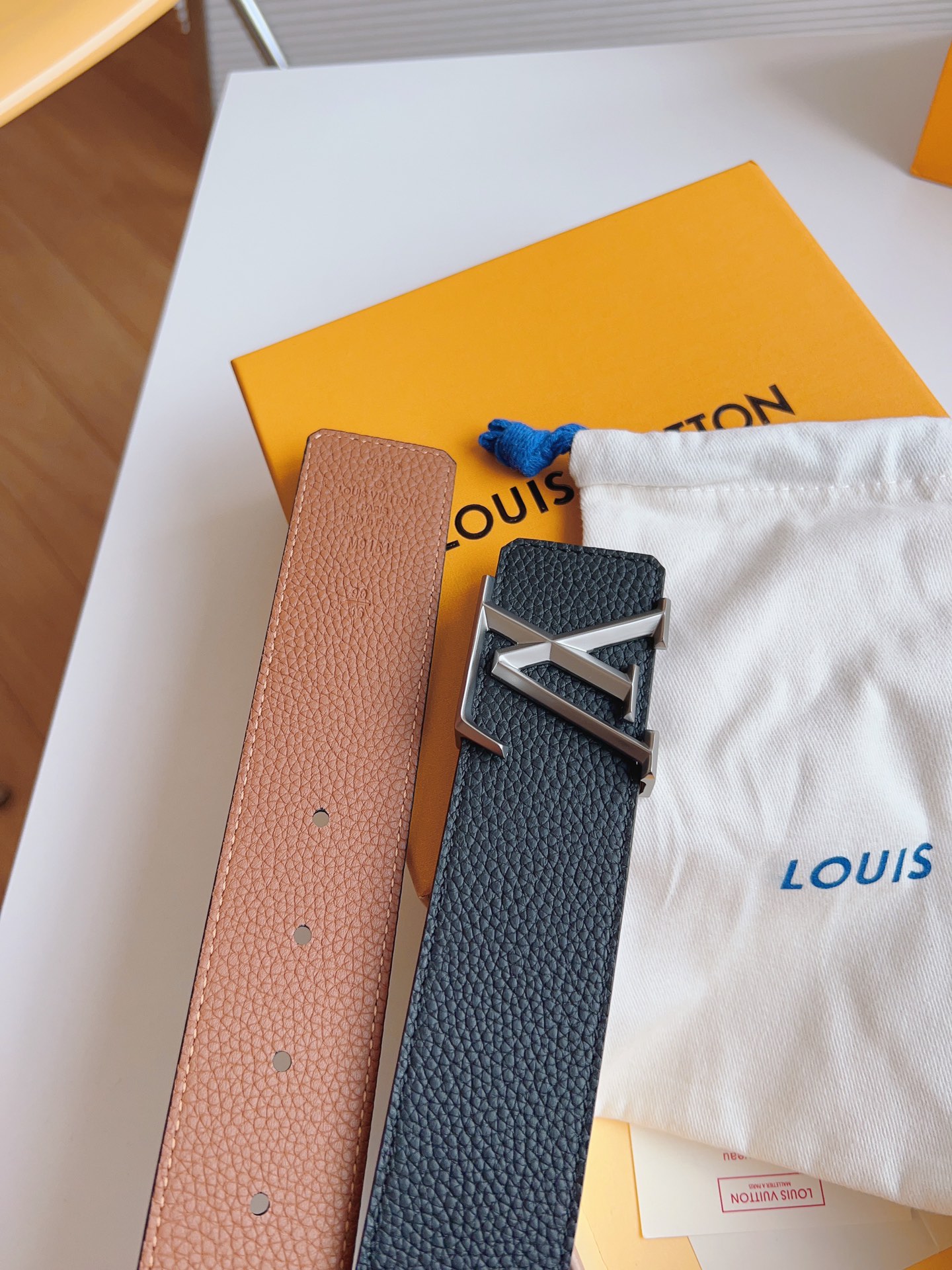 Louis Vuitton Leather Belt M-l