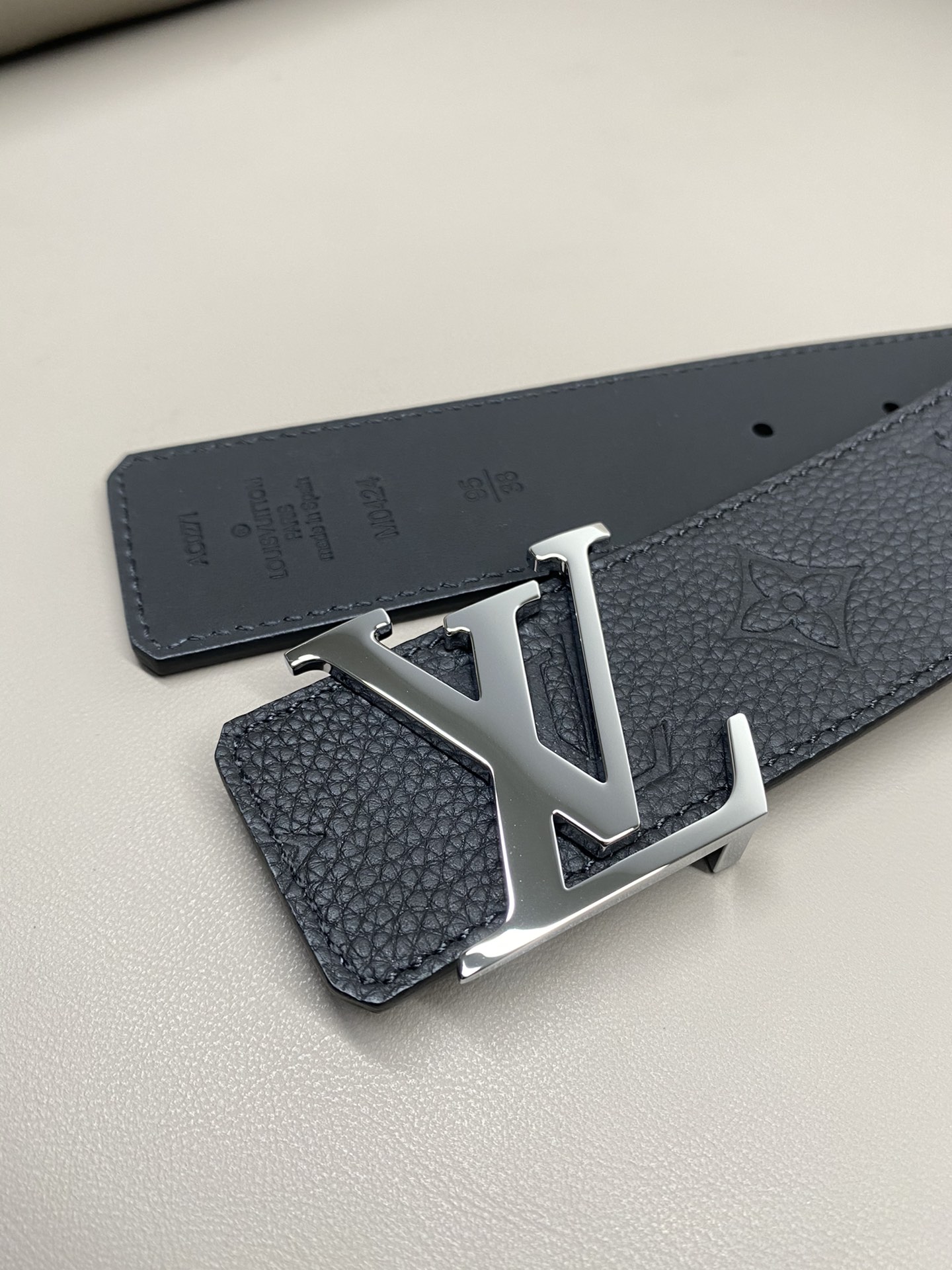 Louis Vuitton Basic Belt Cow Leather L