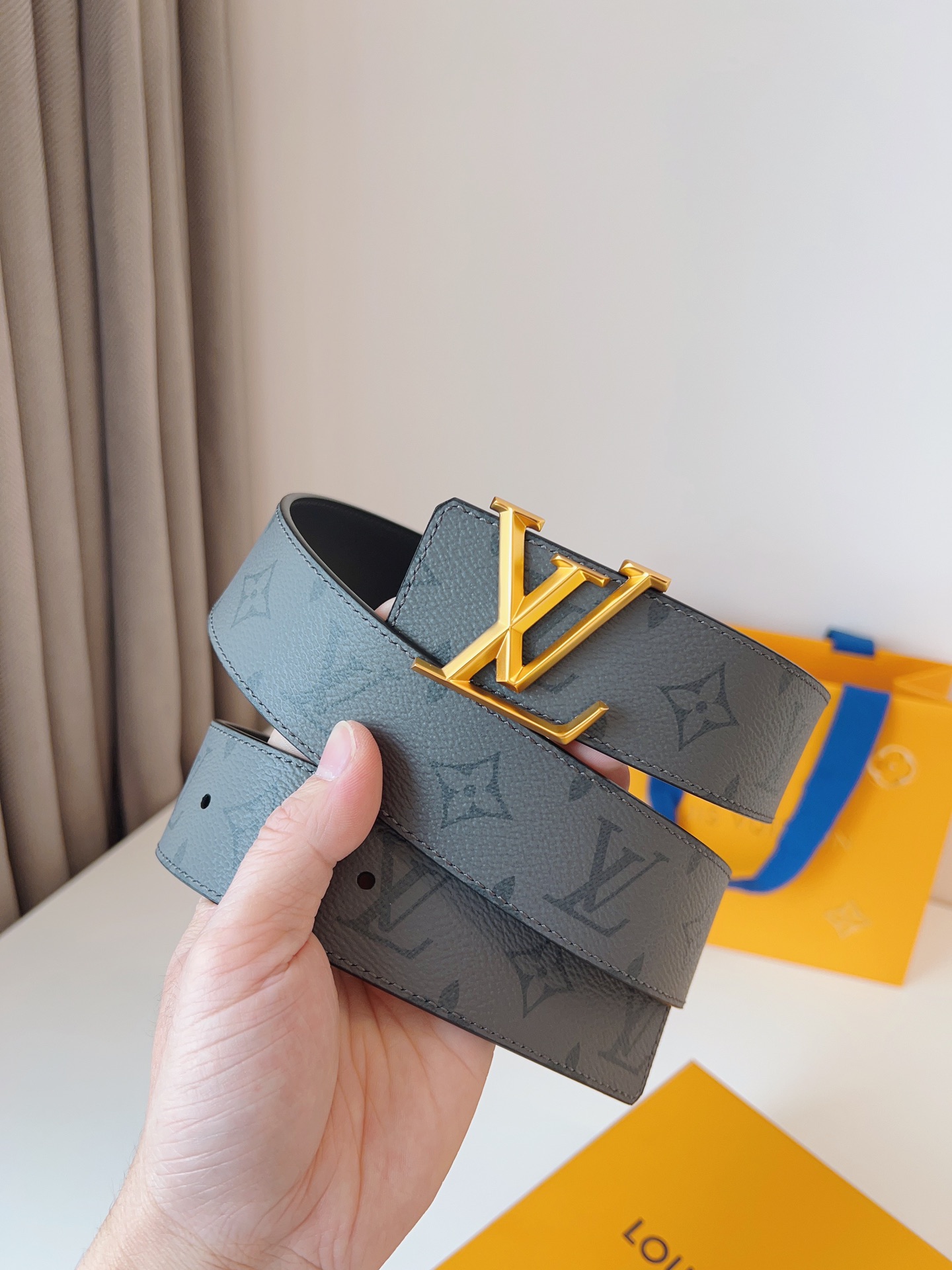 Louis Vuitton Male Basic Belt 40mm-l