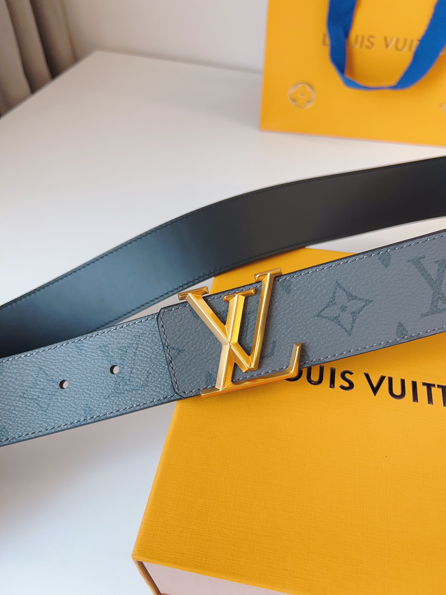 Louis Vuitton Male Basic Belt 40mm-l