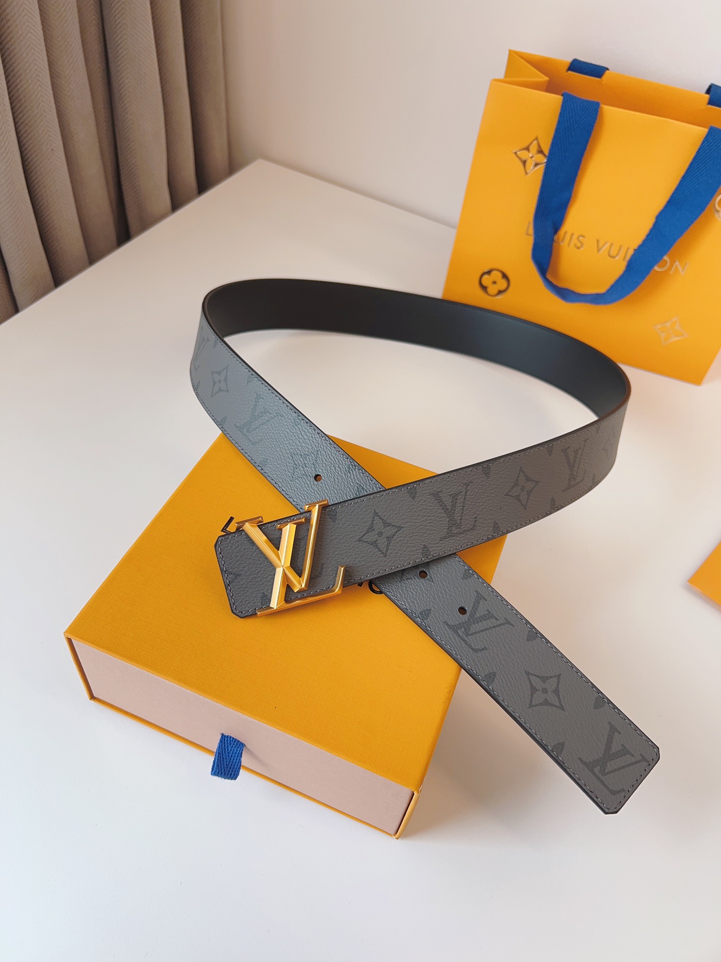 Louis Vuitton Male Basic Belt 40mm-l