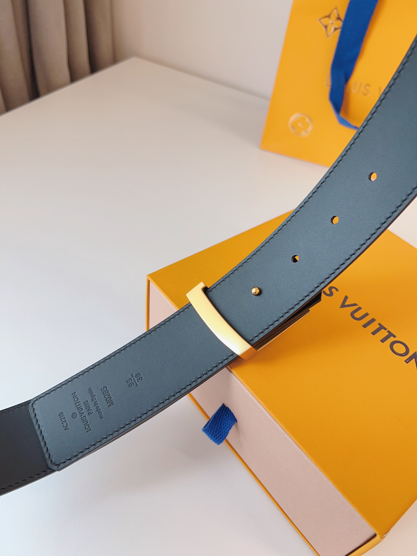 Louis Vuitton Male Basic Belt 40mm-l