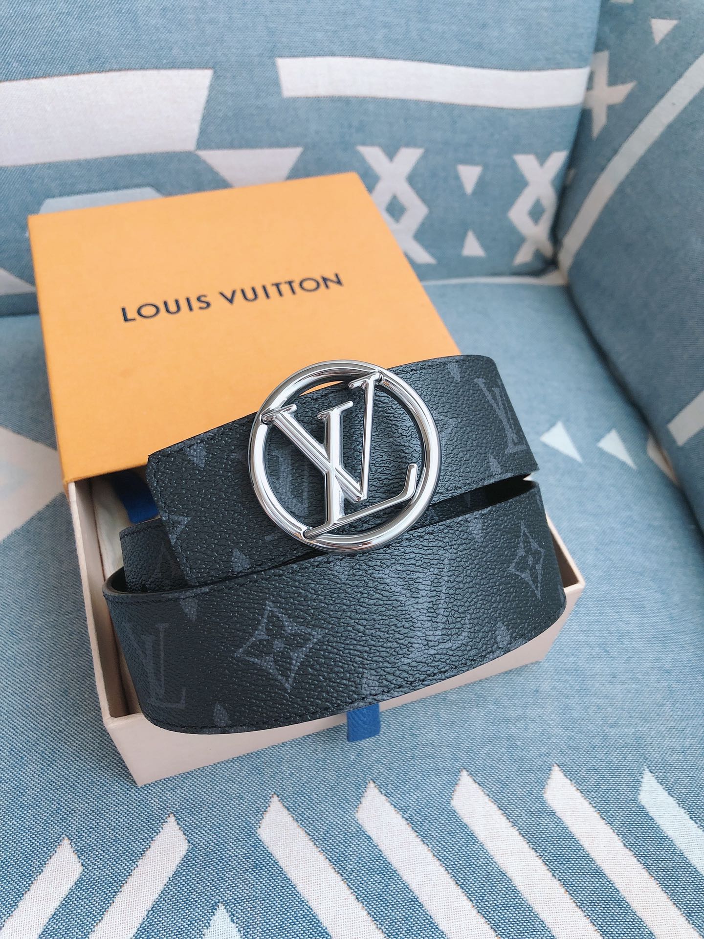 Louis Vuitton Male Leather Belt M-l