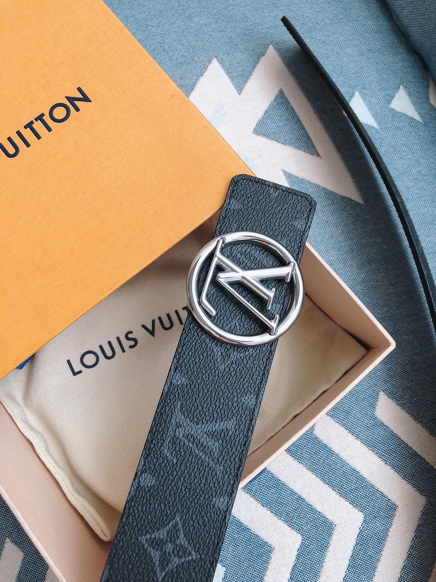 Louis Vuitton Male Leather Belt M-l