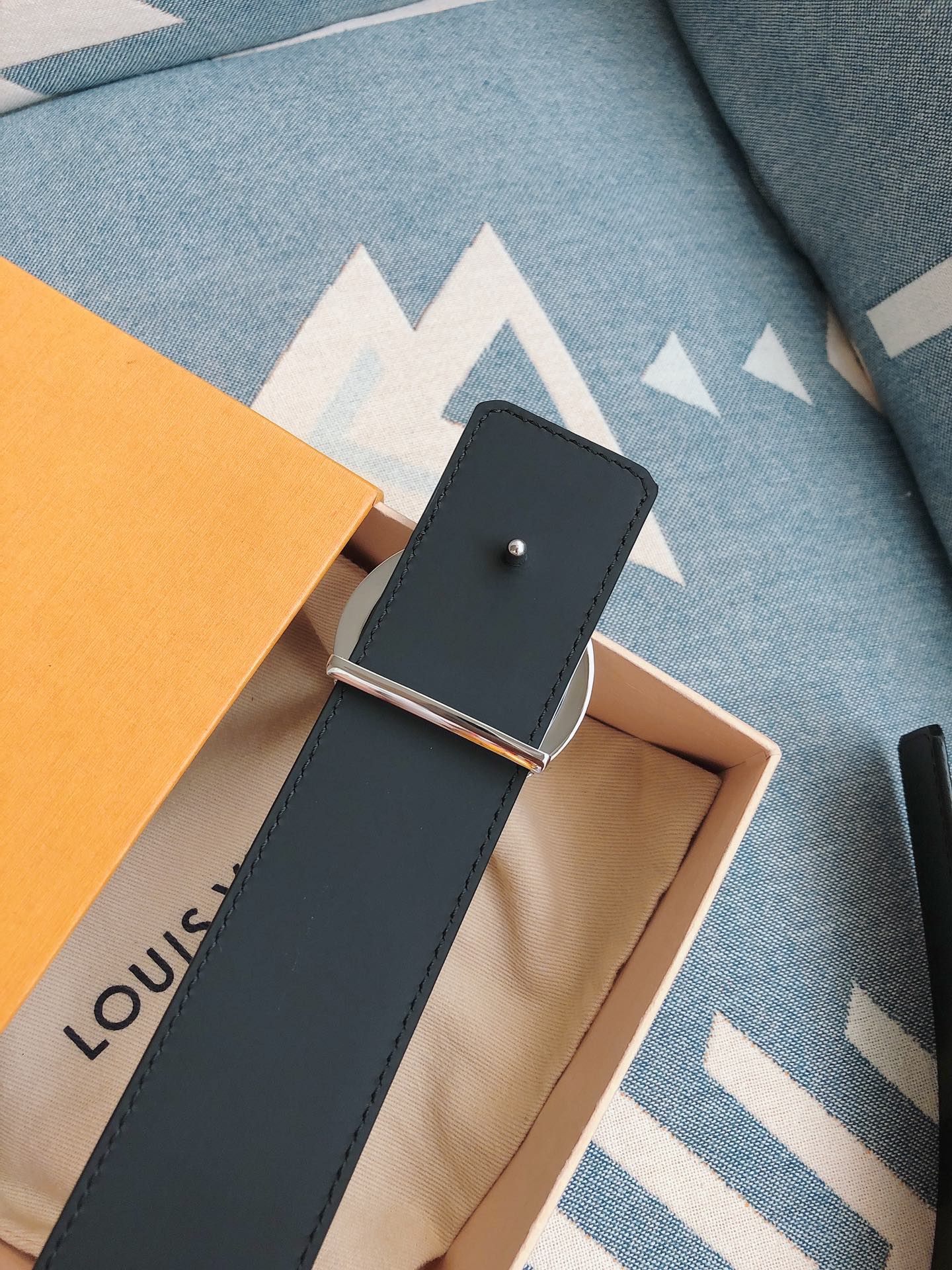 Louis Vuitton Male Leather Belt M-l