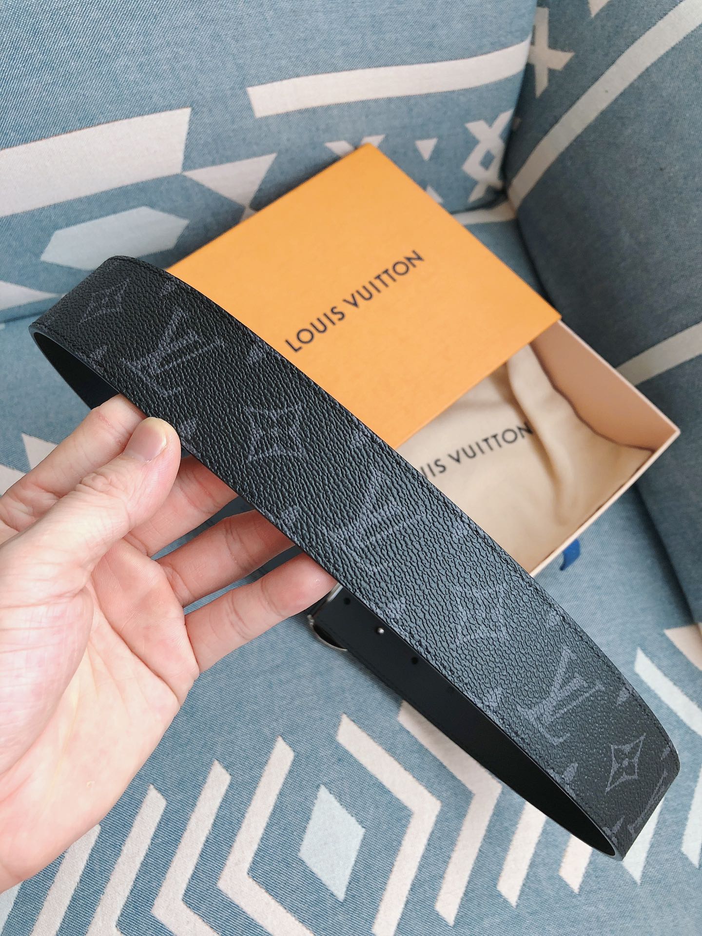 Louis Vuitton Male Leather Belt M-l