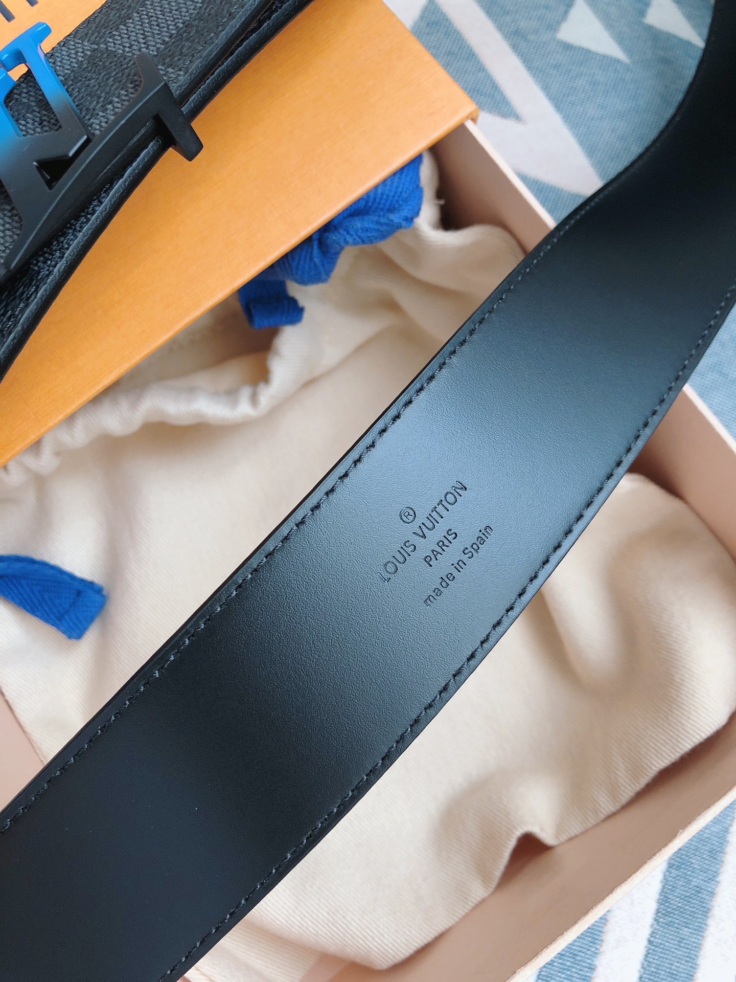 Louis Vuitton Male Leather Belt M-l