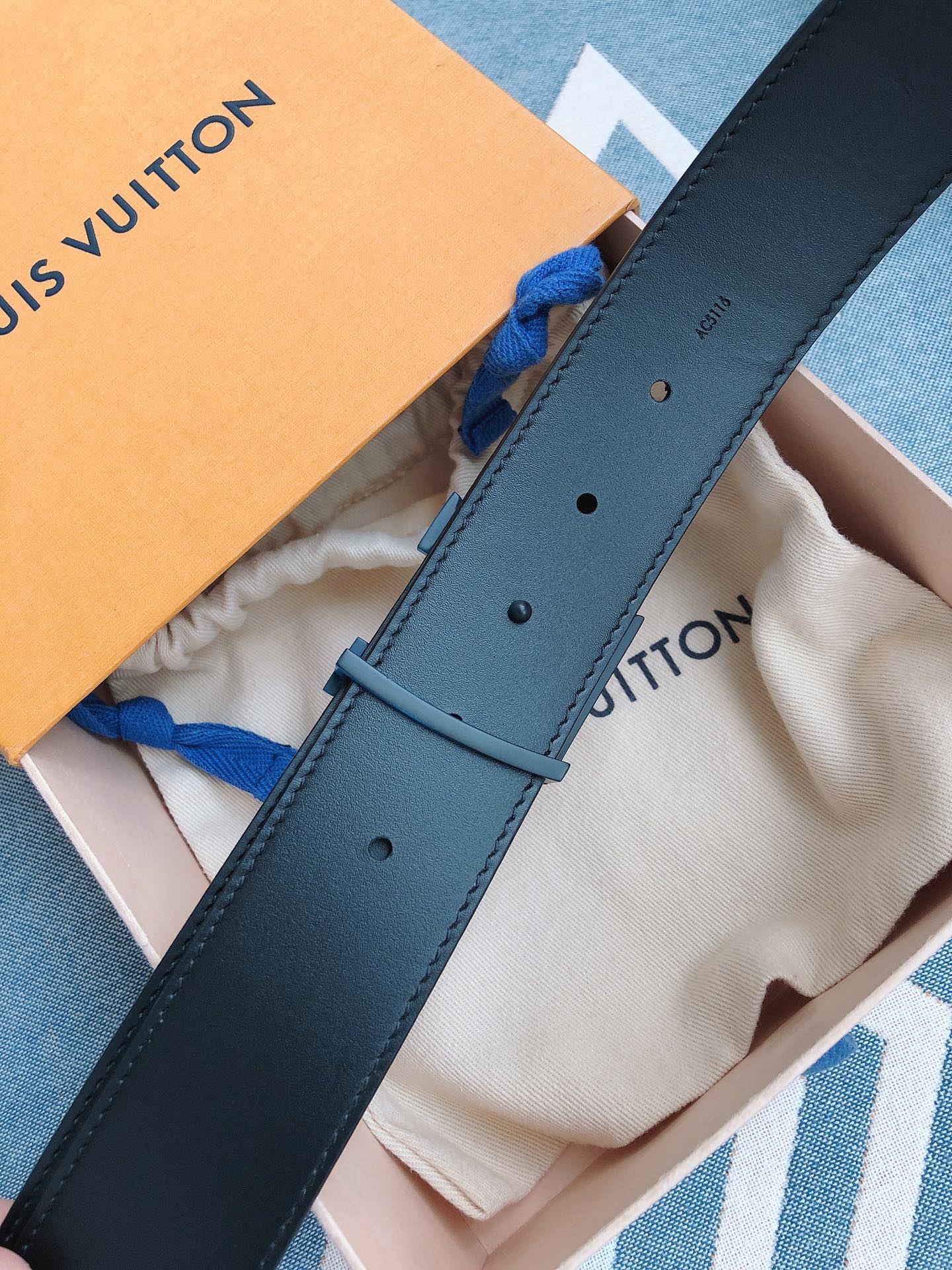 Louis Vuitton Male Leather Belt M-l