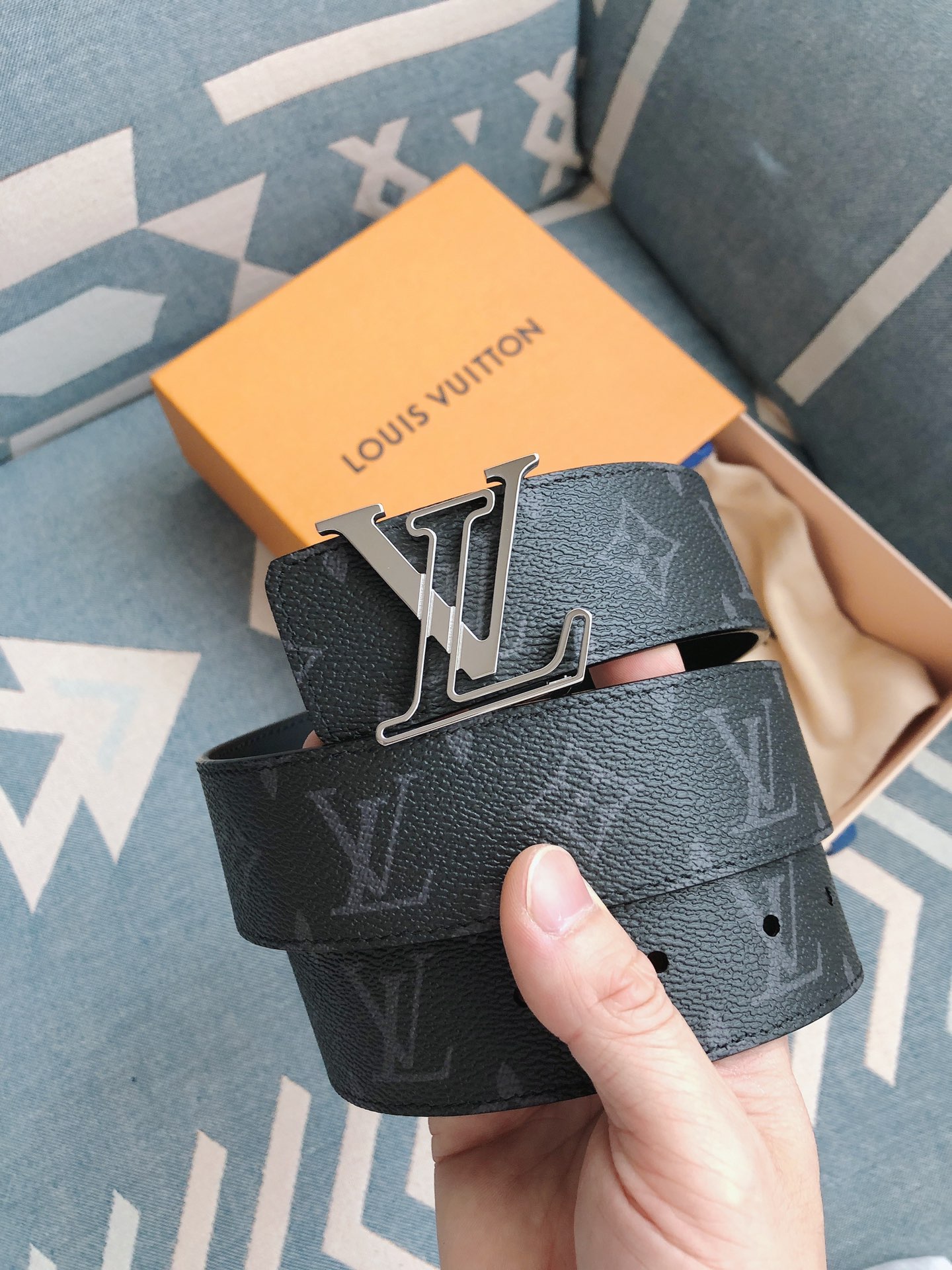 Louis Vuitton Male Leather Belt M-l