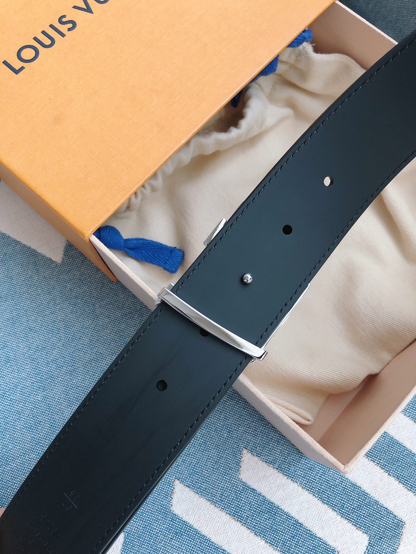 Louis Vuitton Male Leather Belt M-l