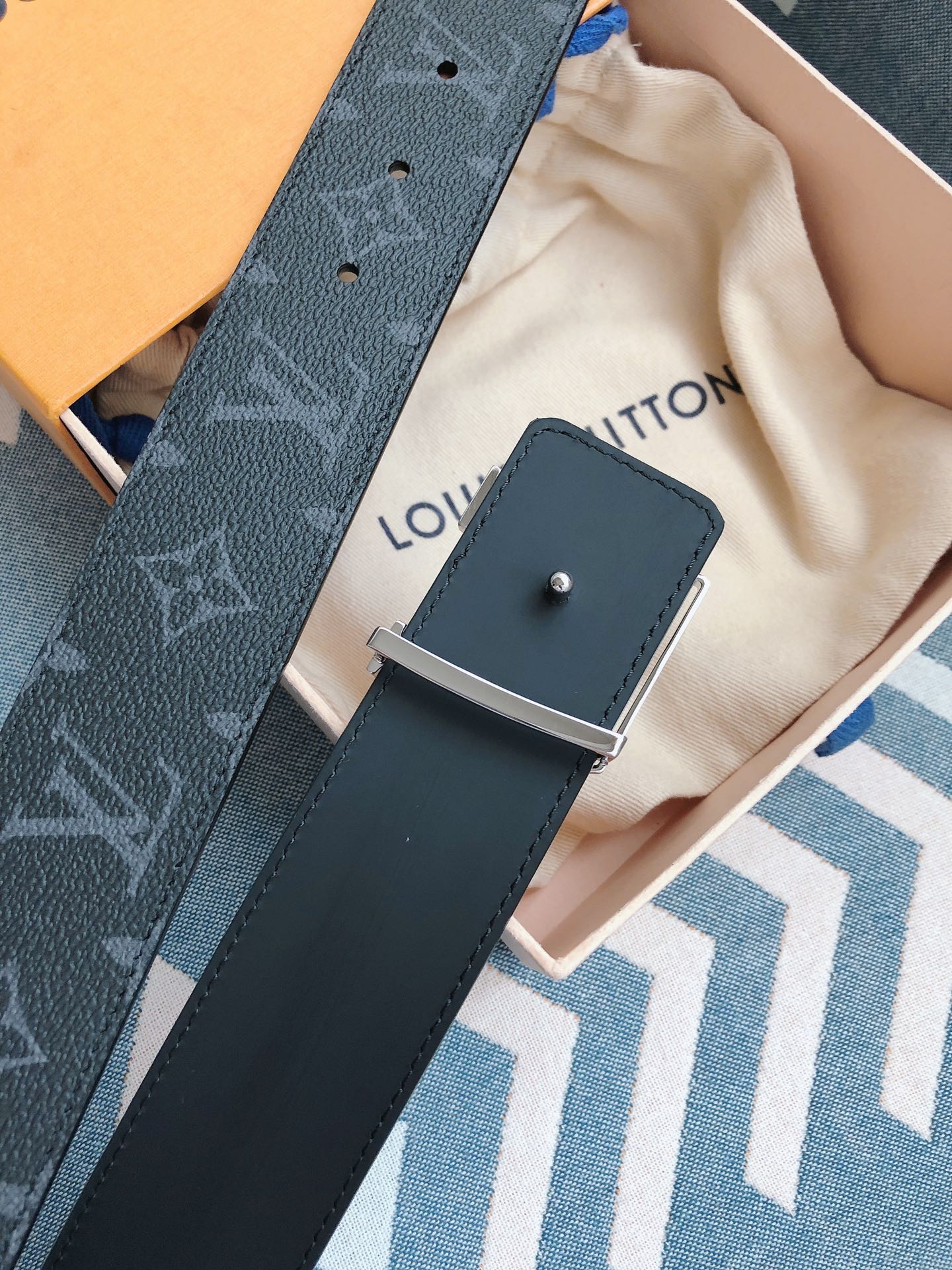 Louis Vuitton Male Leather Belt M-l