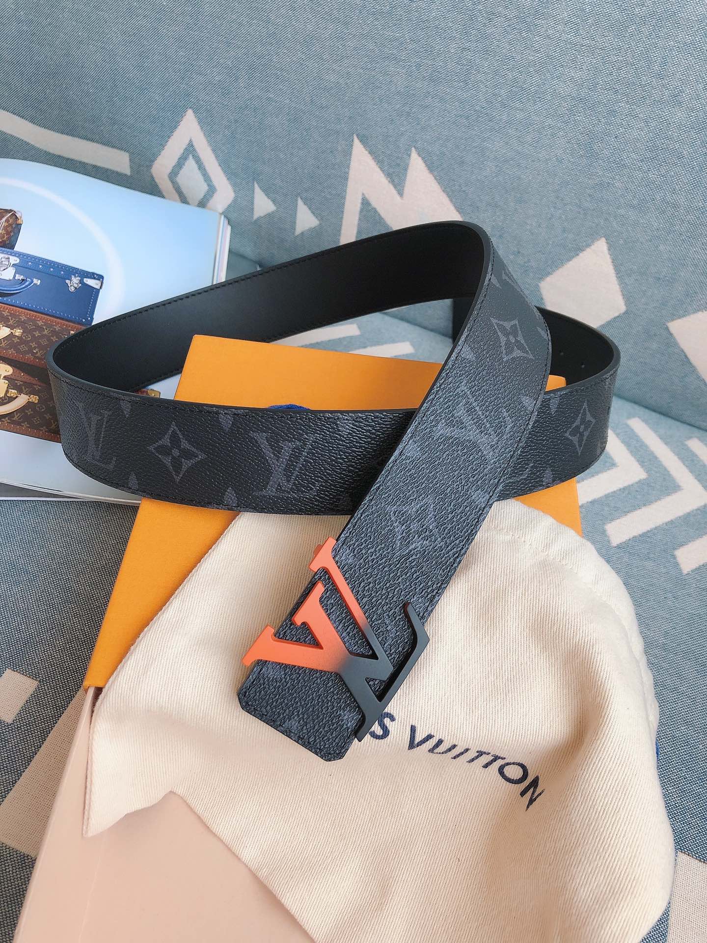 Louis Vuitton Male Leather Belt M-l