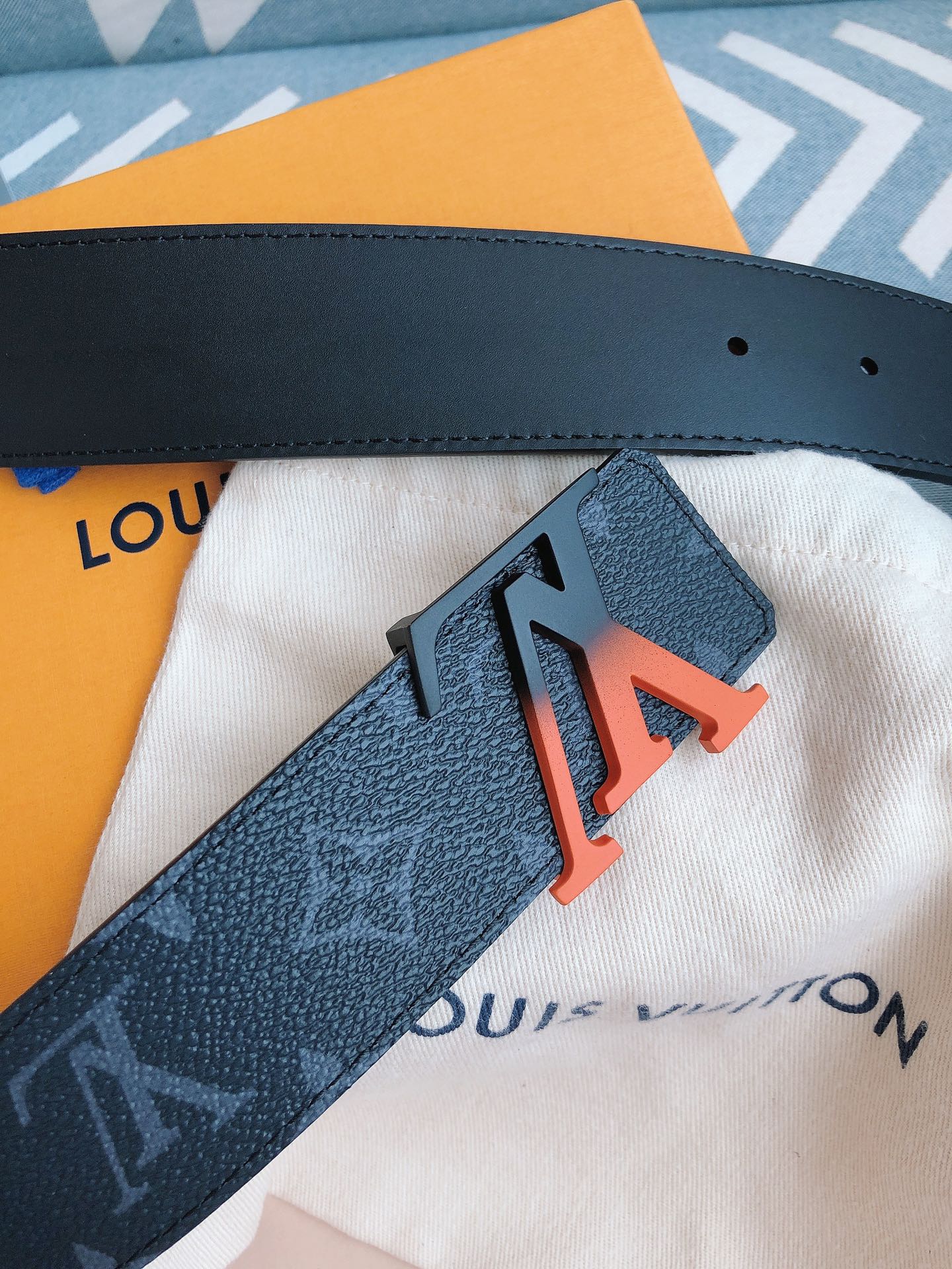 Louis Vuitton Male Leather Belt M-l