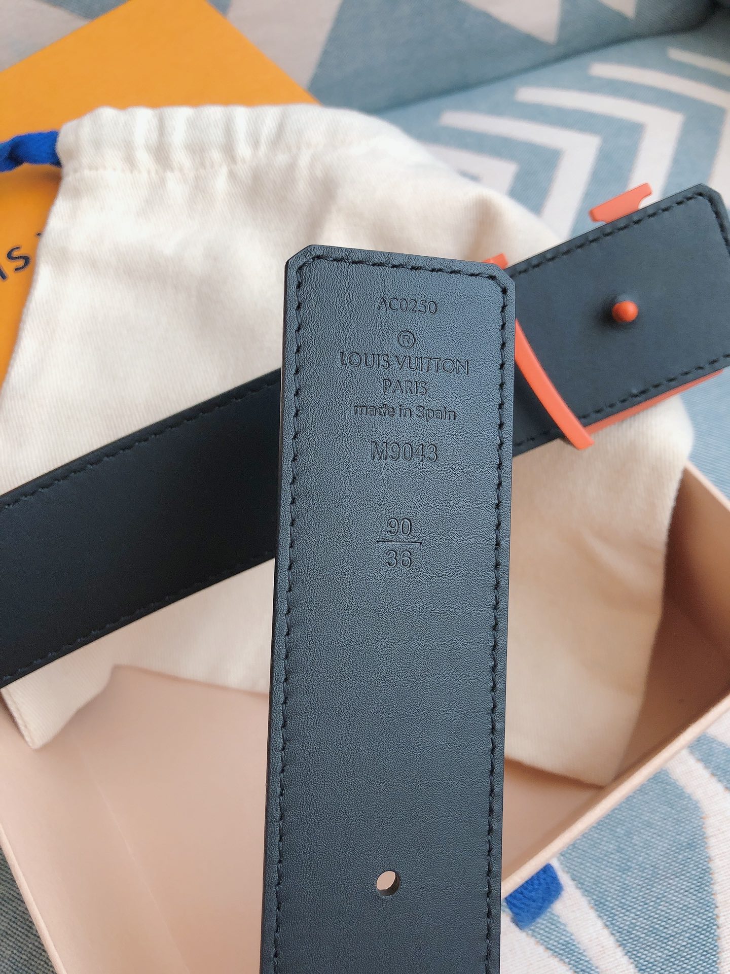 Louis Vuitton Male Leather Belt M-l