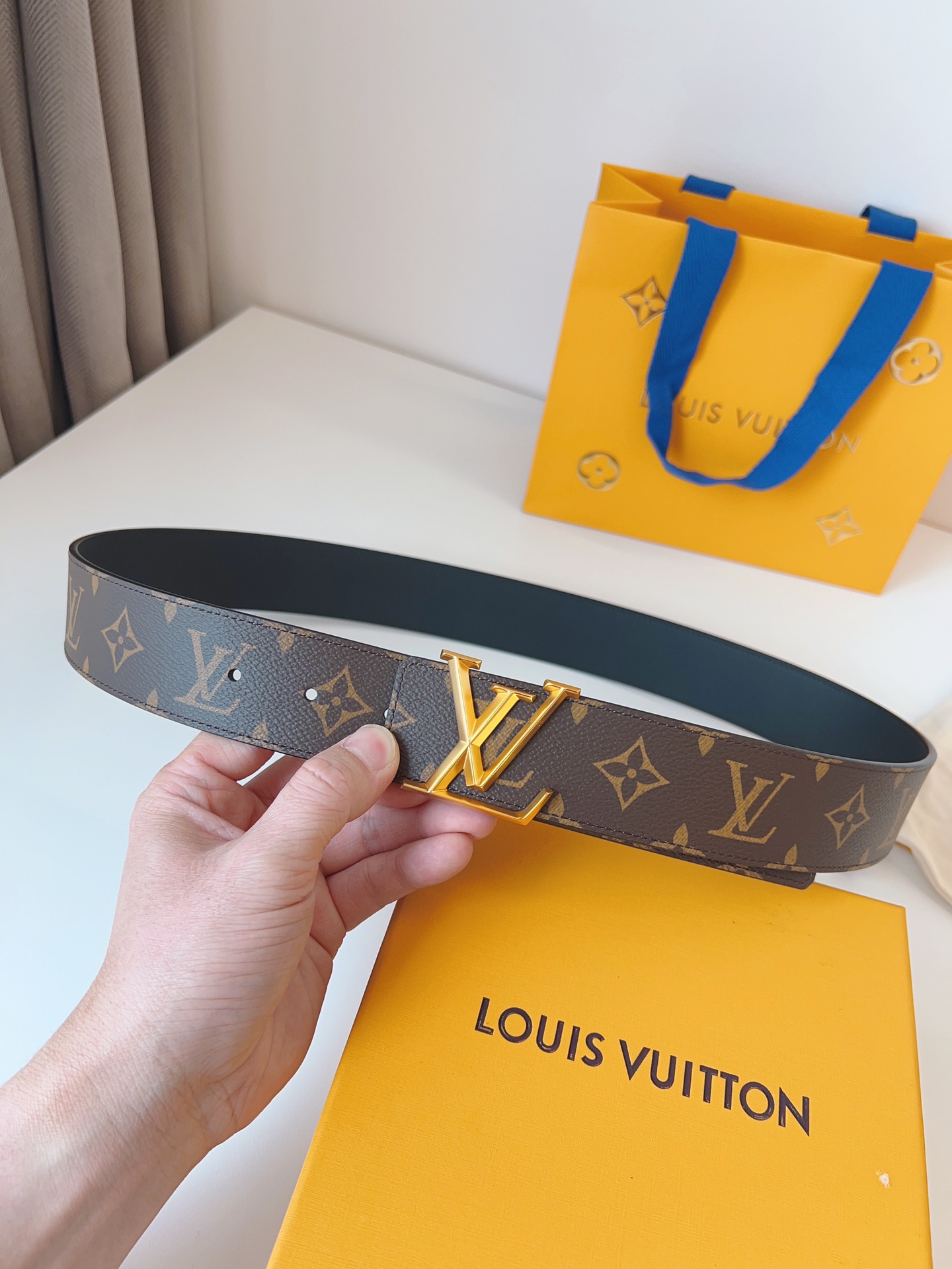 Louis Vuitton Basic Belt 40mm-l