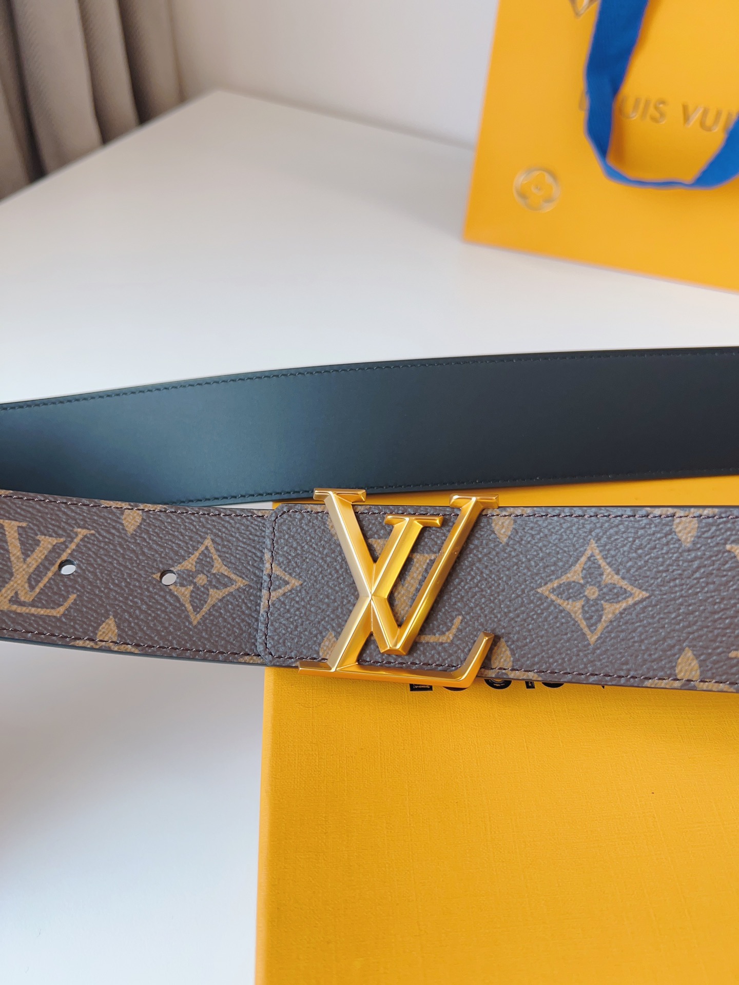 Louis Vuitton Basic Belt 40mm-l