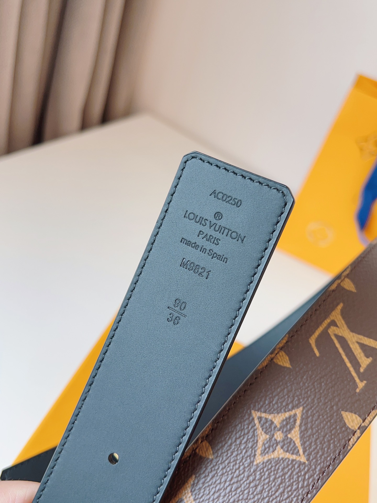 Louis Vuitton Basic Belt 40mm-l