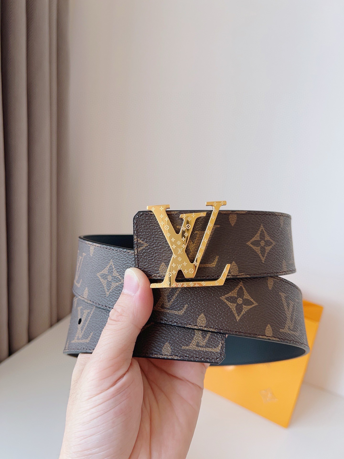 Louis Vuitton Basic Belt 40mm-l