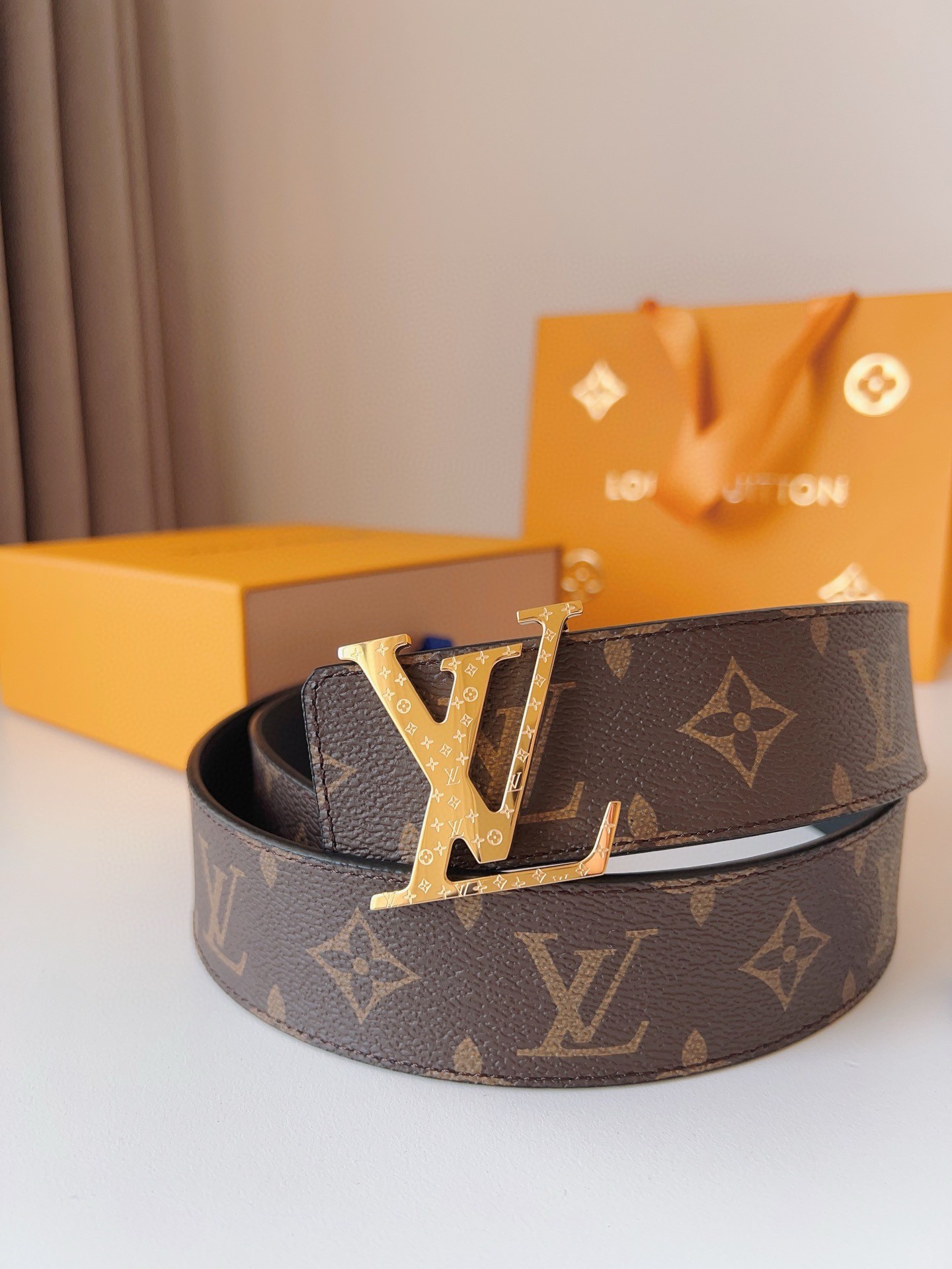 Louis Vuitton Basic Belt 40mm-l