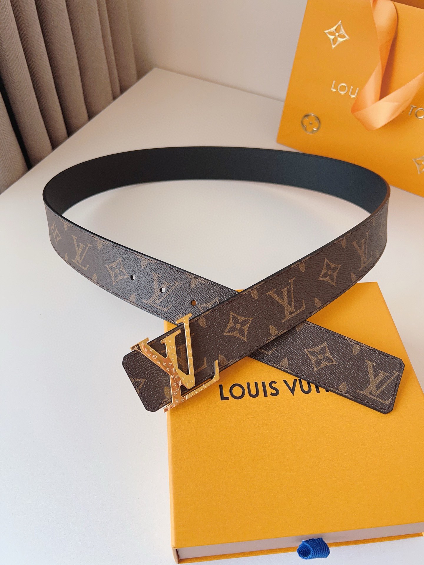 Louis Vuitton Basic Belt 40mm-l