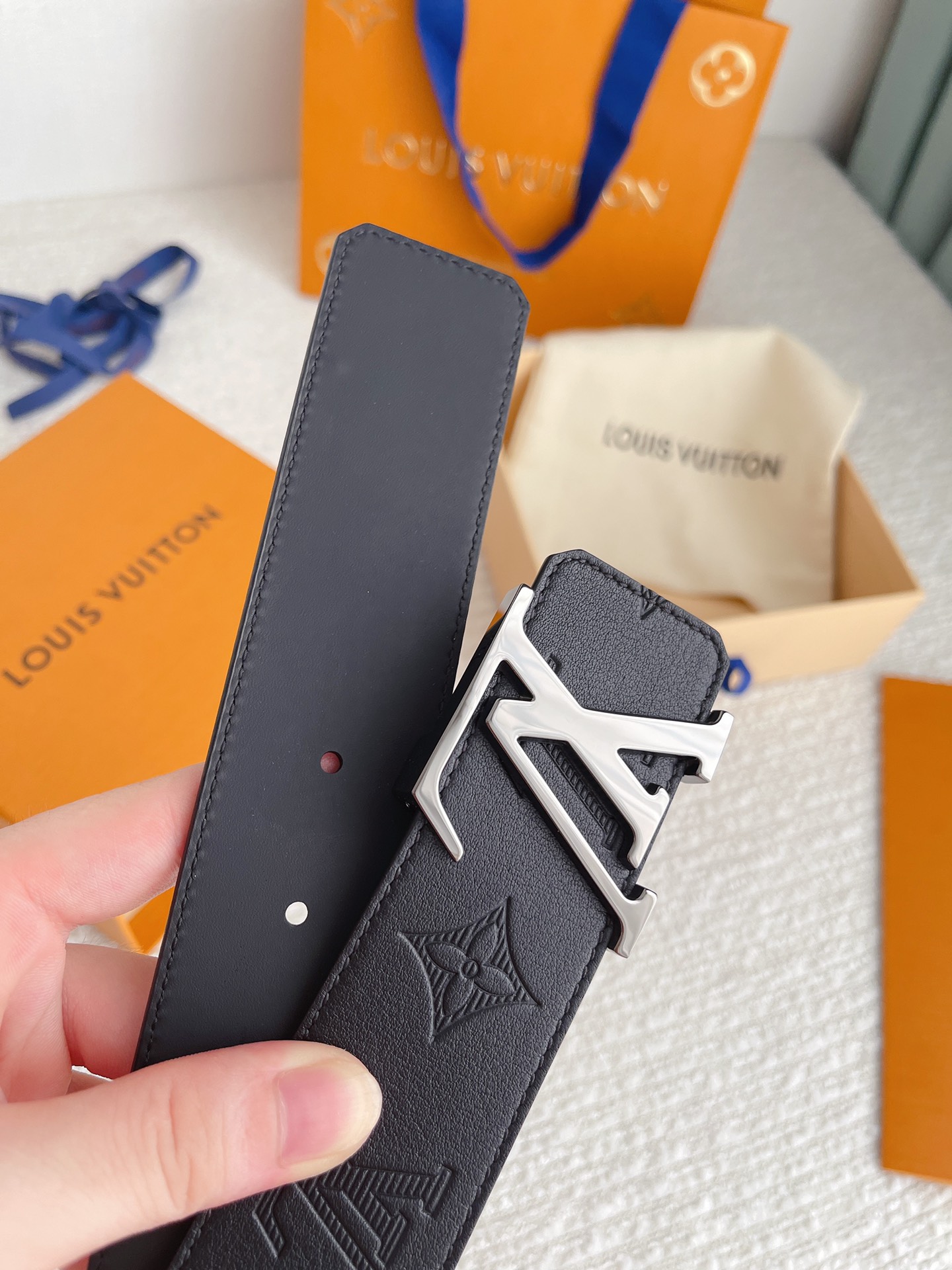 Louis Vuitton Male Basic Belt Cow Leather S-l