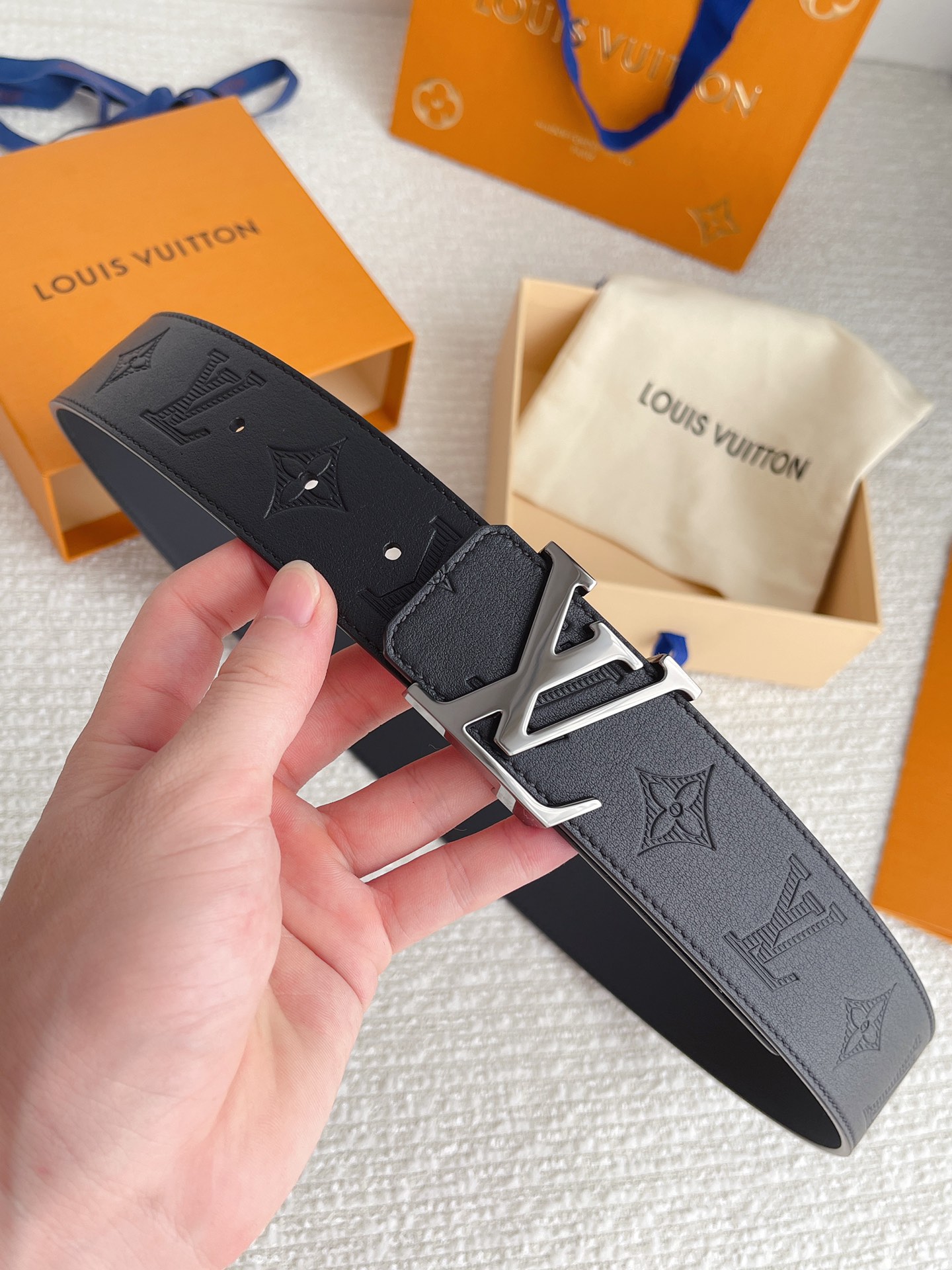 Louis Vuitton Male Basic Belt Cow Leather S-l