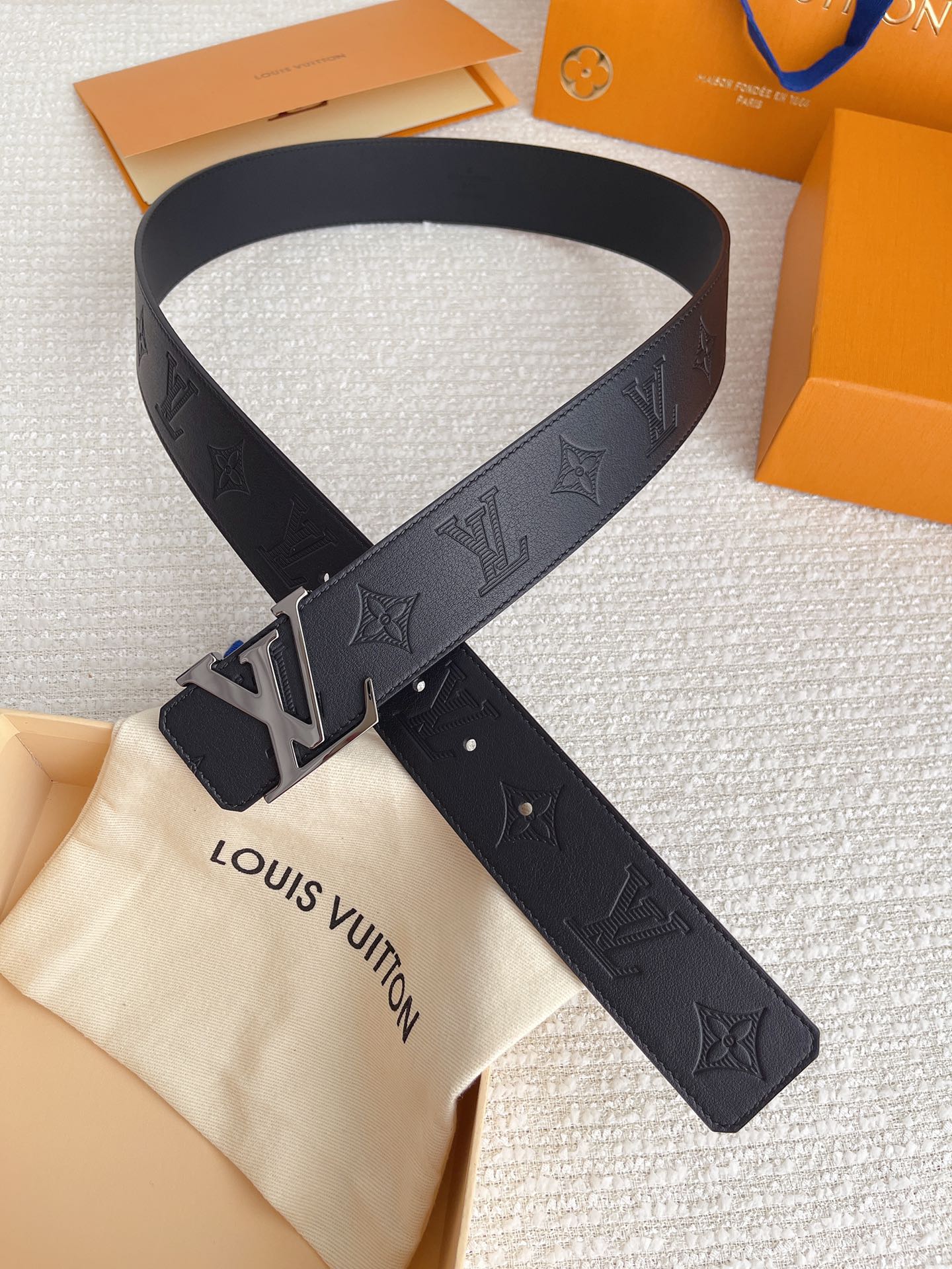 Louis Vuitton Male Basic Belt Cow Leather S-l