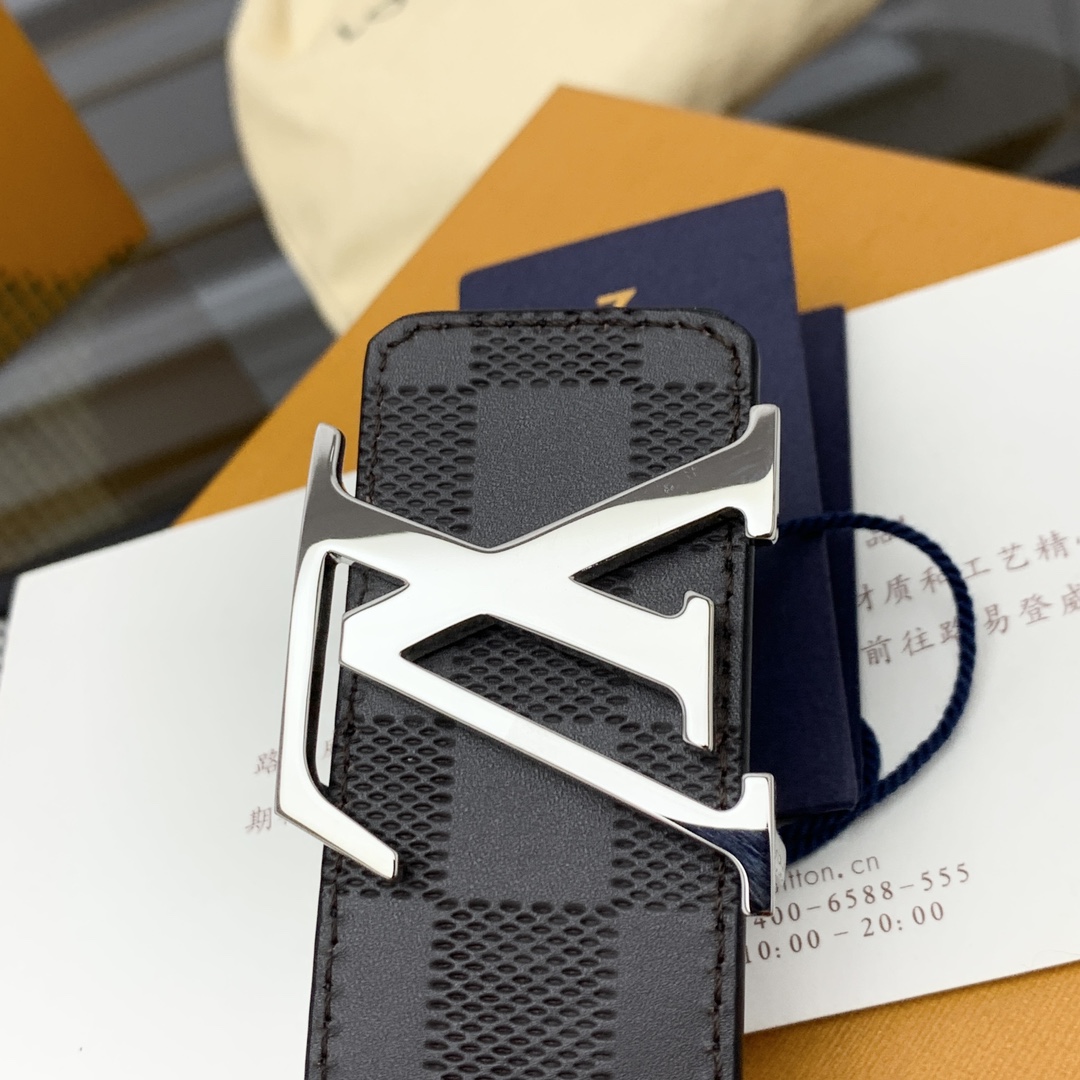 Louis Vuitton Male Leather Belt L