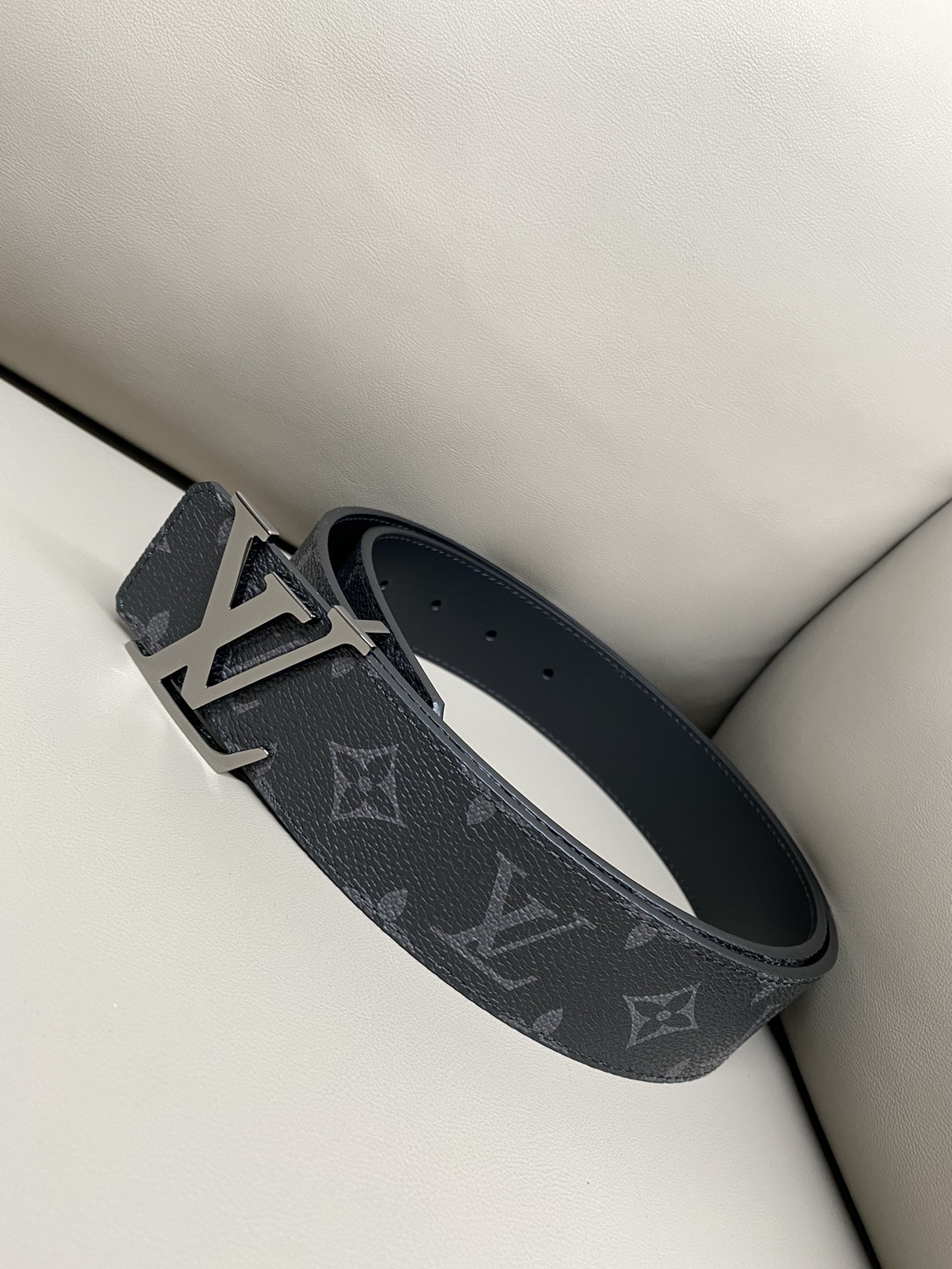 Louis Vuitton Male Basic Belt 40mm-l
