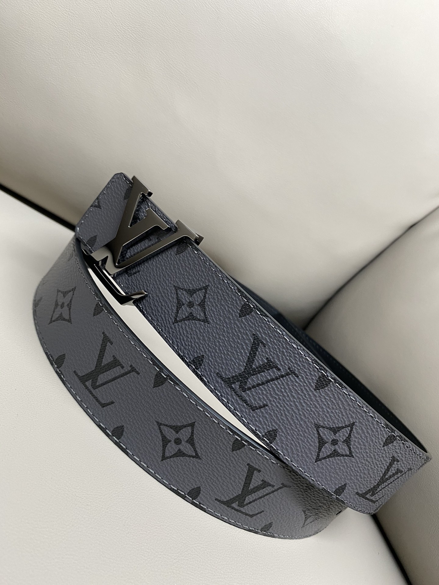 Louis Vuitton Male Basic Belt 40mm-l