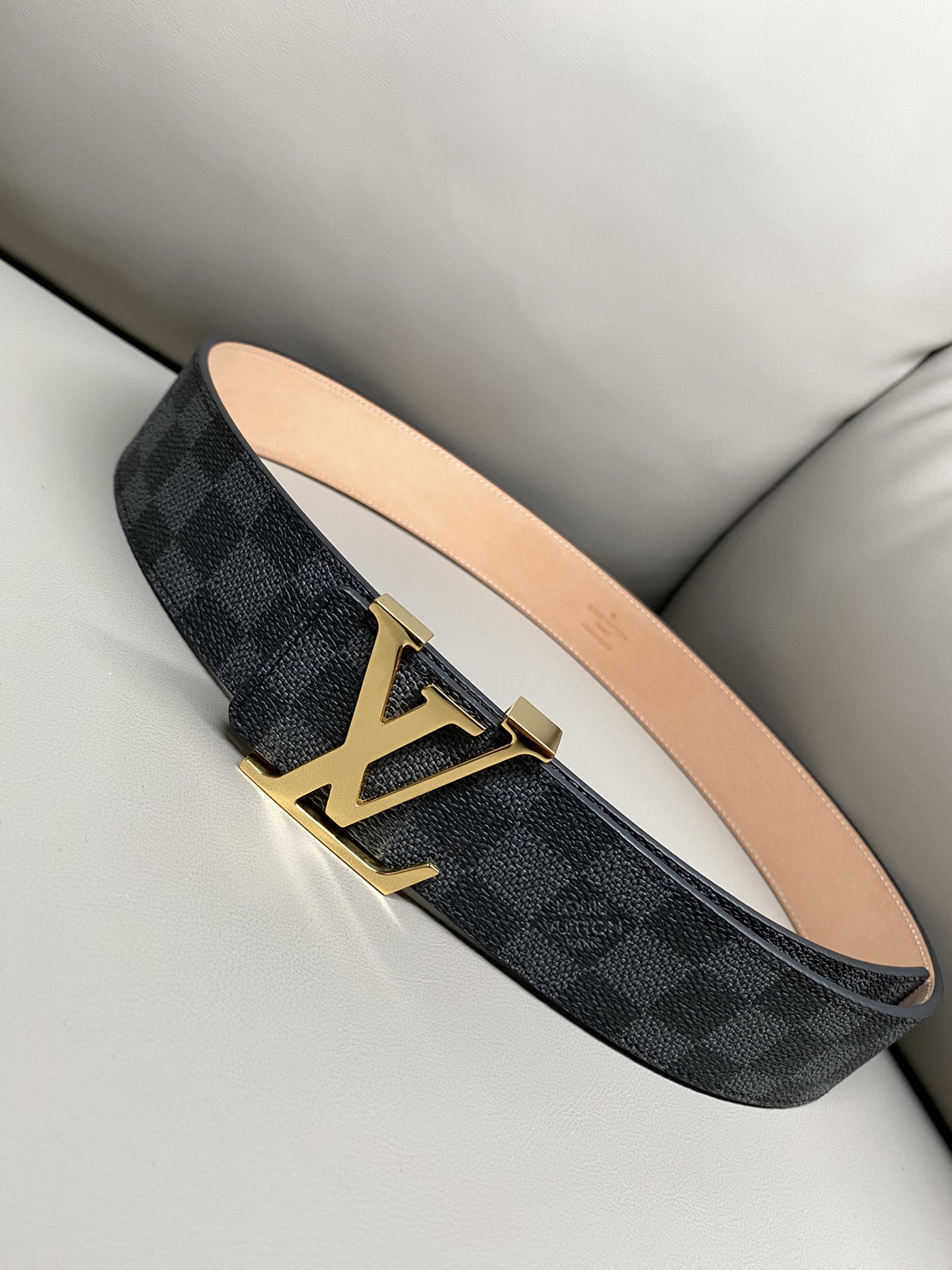 Louis Vuitton Male Basic Belt 40mm-l