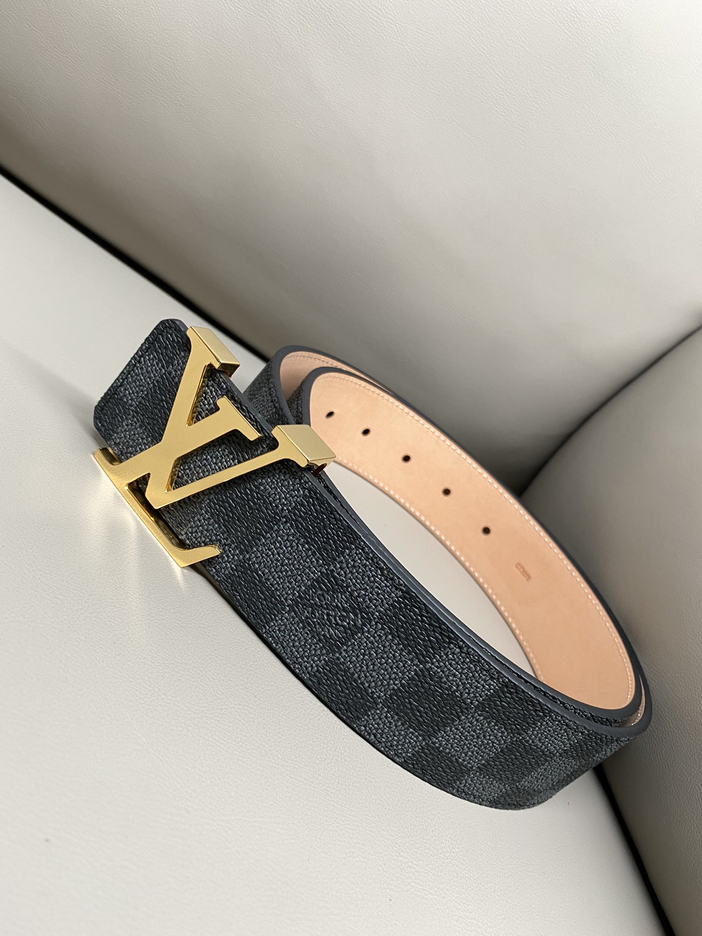 Louis Vuitton Male Basic Belt 40mm-l